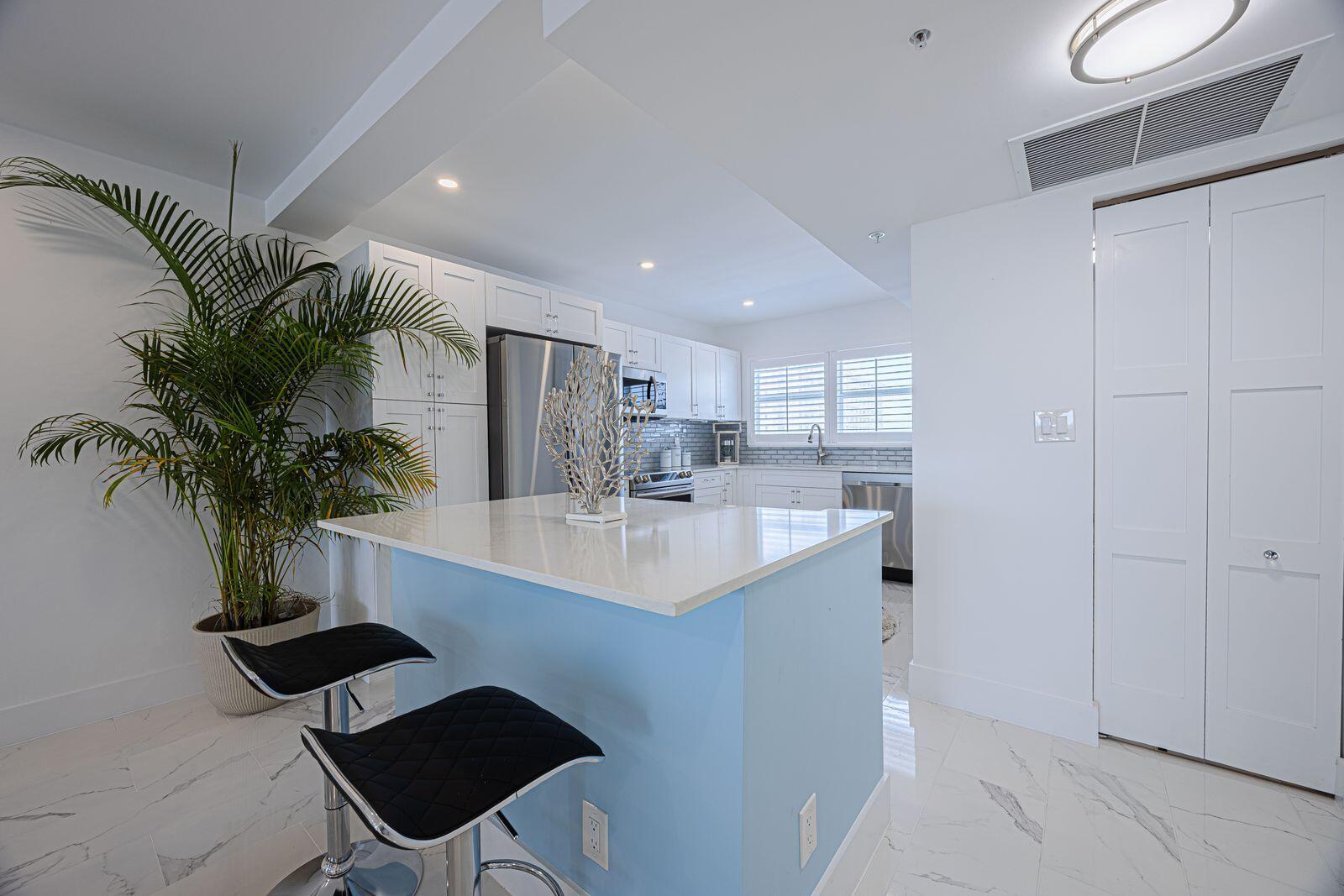 SEAGATE OF HIGHLAND CONDO - Residential