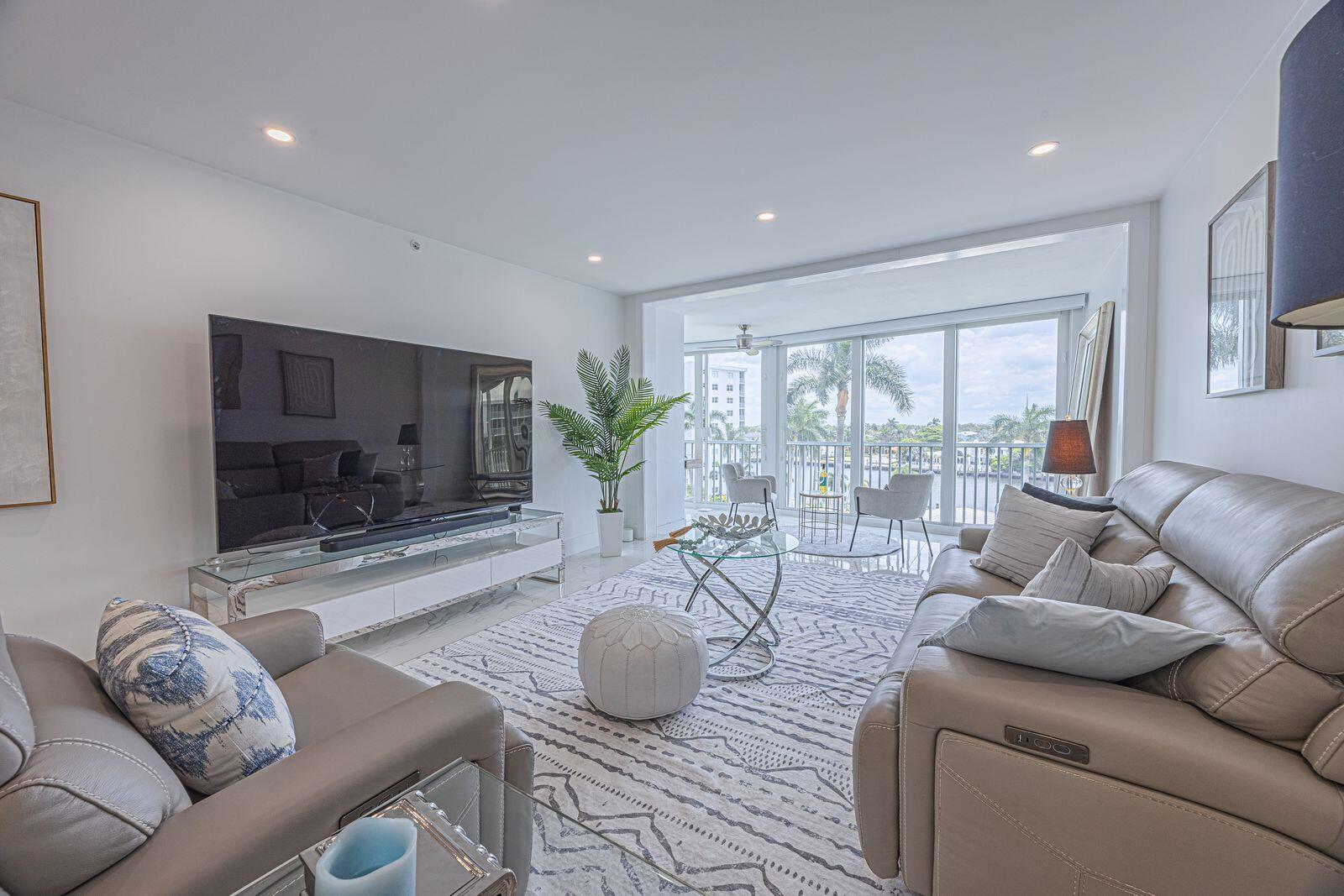 SEAGATE OF HIGHLAND CONDO - Residential