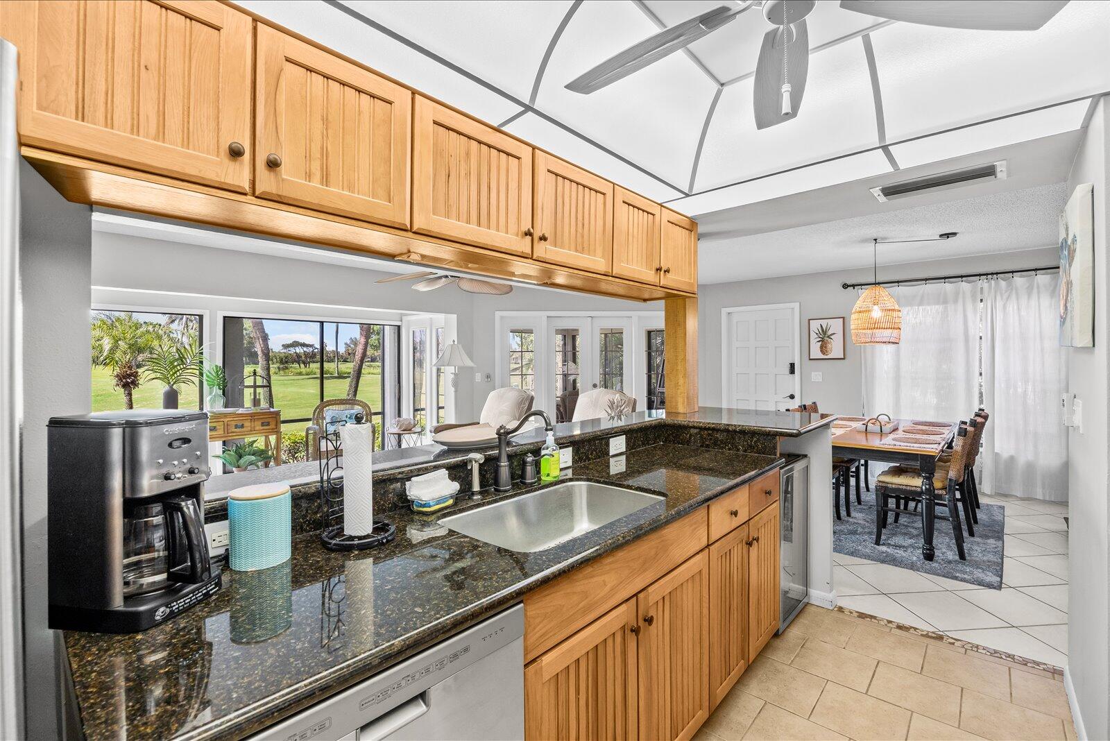 FAIRWAY VILLAS CONDO @ IRP - Residential