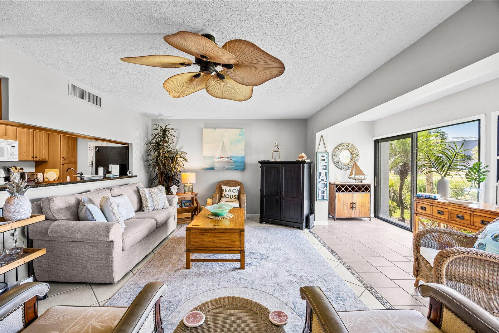 FAIRWAY VILLAS CONDO @ IRP - Residential