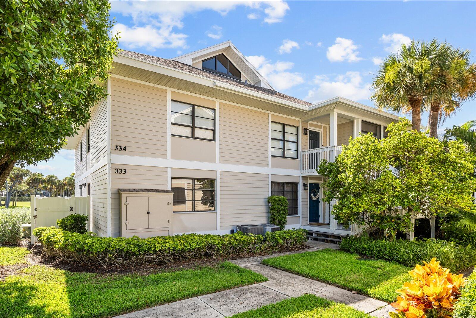 FAIRWAY VILLAS CONDO @ IRP - Residential
