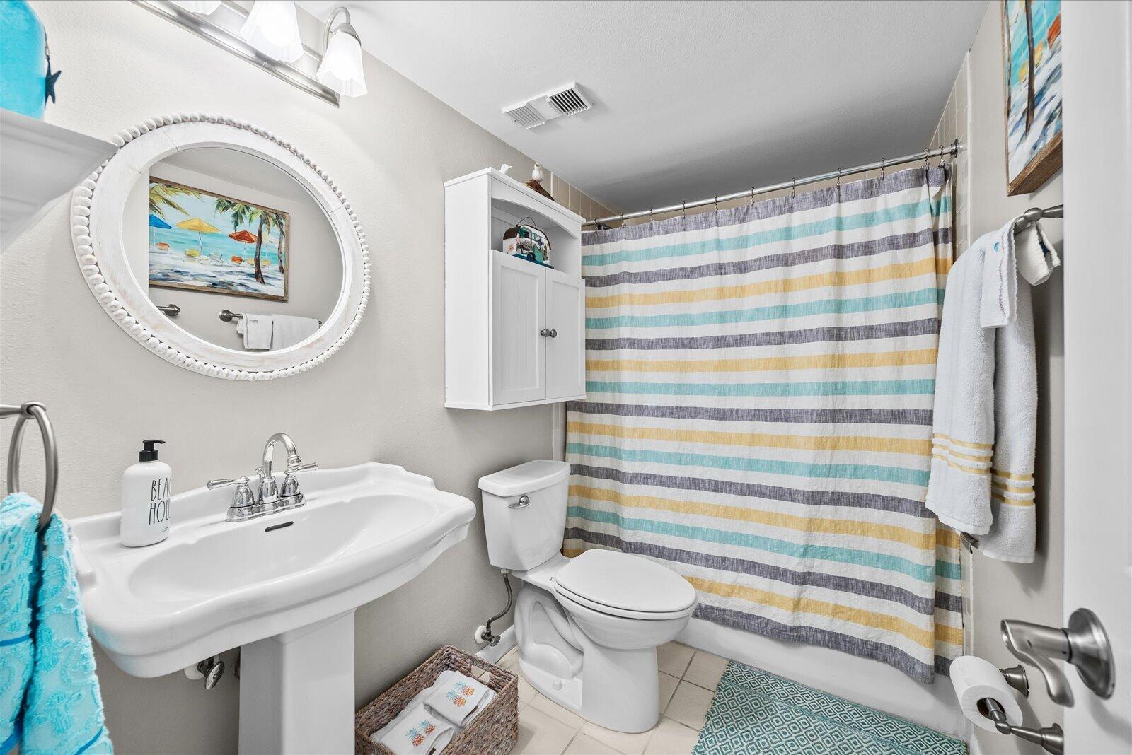 FAIRWAY VILLAS CONDO @ IRP - Residential