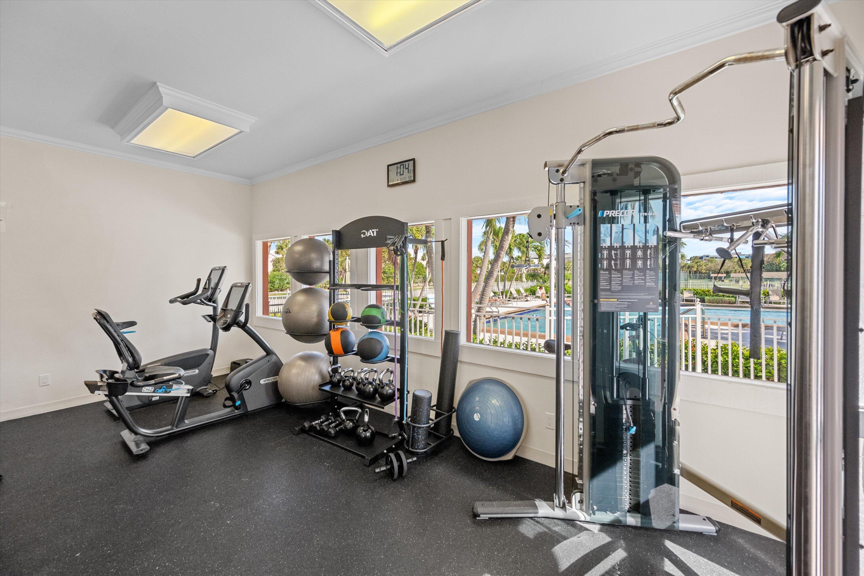 FAIRWAY VILLAS CONDO @ IRP - Residential