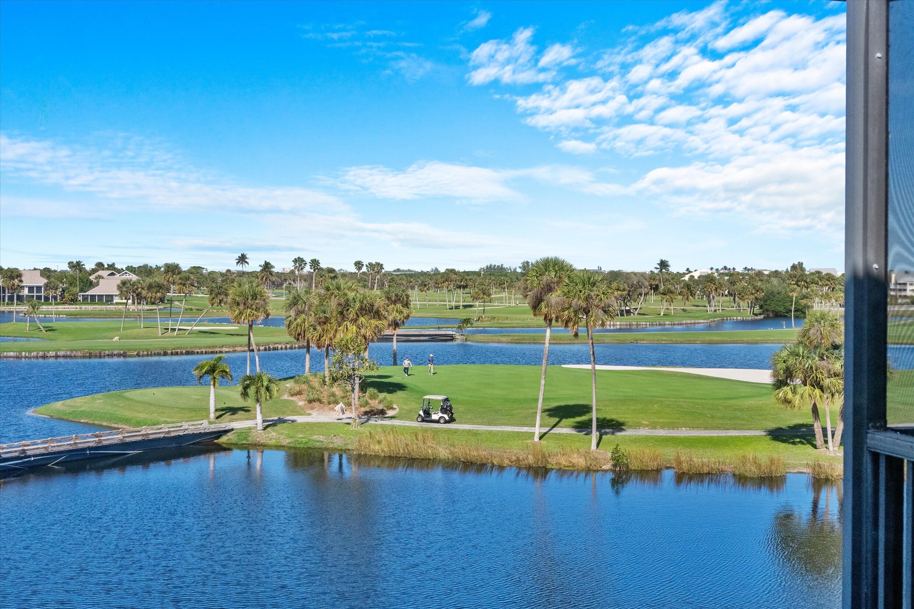 FAIRWAY VILLAS CONDO @ IRP - Residential
