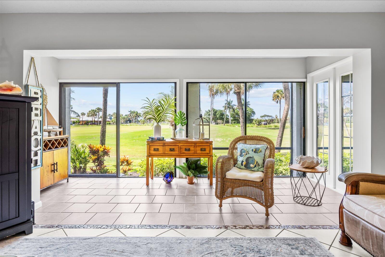 FAIRWAY VILLAS CONDO @ IRP - Residential
