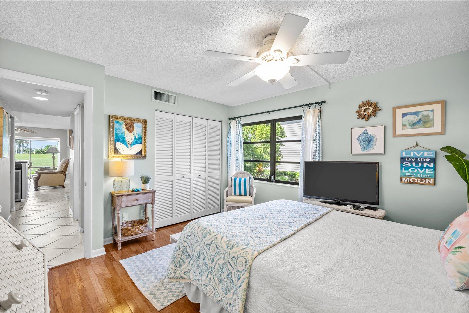 FAIRWAY VILLAS CONDO @ IRP - Residential