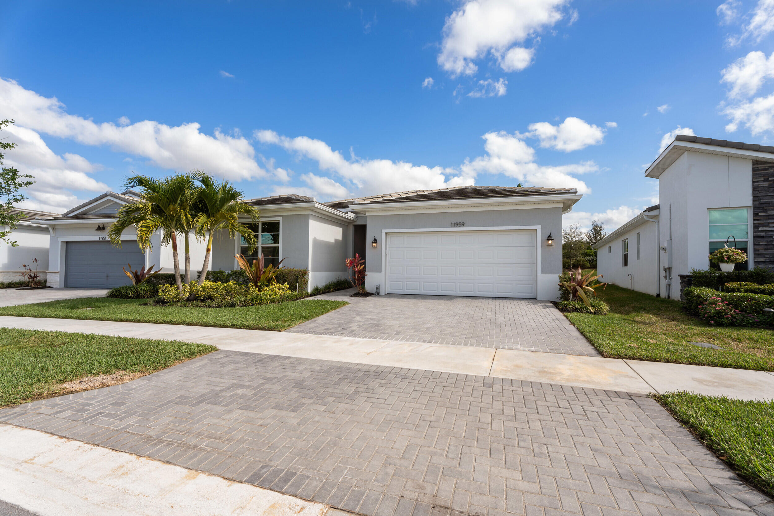 TELARO AT SOUTHERN GROVE - Residential