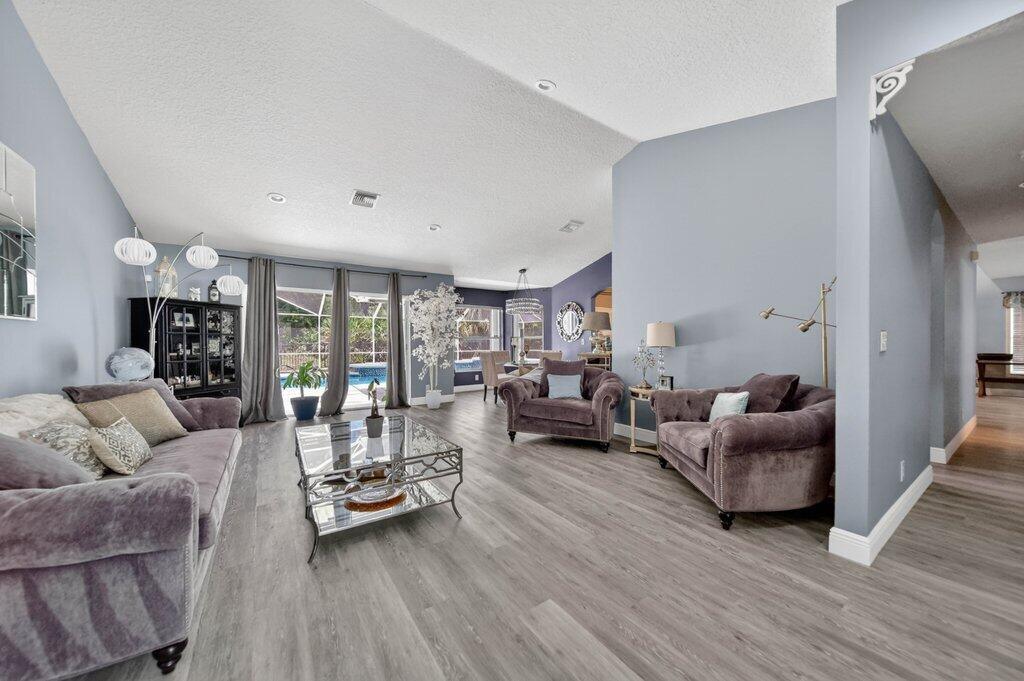 DANFORTH - Residential