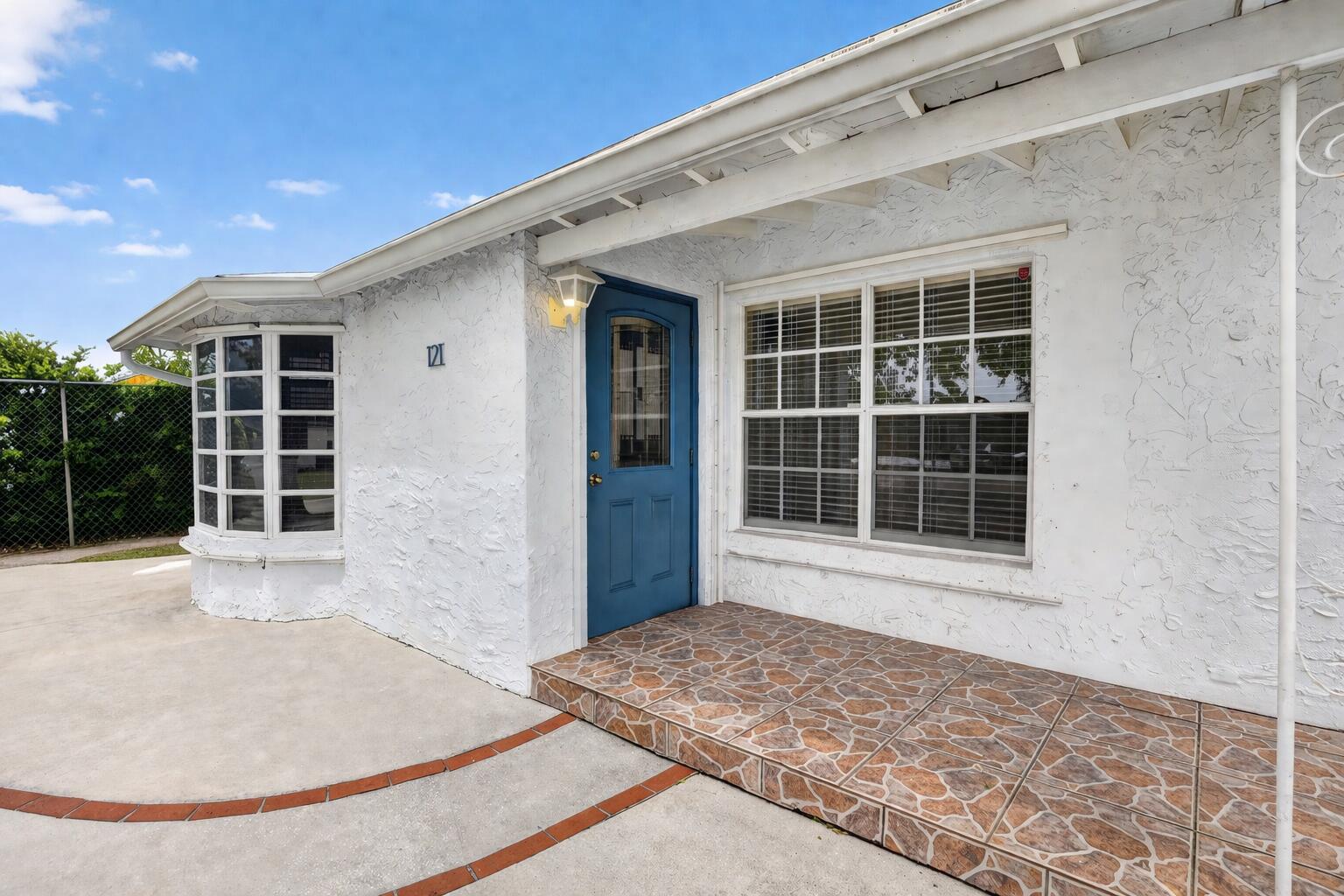 Back on market! Financing fell through. 2bed 1bath home tucked away on a quiet dead-end street in one of Oakland Park's most desirable areas. Whether you're a 1st-time buyer, downsizing, or looking for smart investment, this home offers comfort, flexibility, & major value. Enjoy peace of mind w newer A/C (2023), brand-new roof, PVC underground plumbing to kitchen & bath. Inside, you'll find tile flooring, updated kitchen & bath, & an extra space perfect for home office, playroom, or easily converted 3rd bedroom. W/ potential to expand into 3-bed, 2bath layout, this home offers immediate livability & future upside. Step outside to a huge fenced-in backyard—ideal for entertaining, pets, or creating your own private outdoor retreat w room for a pool. Located minutes from everything.