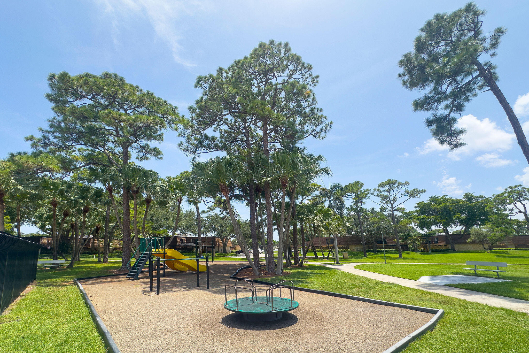 SHERWOOD LAKES - Residential