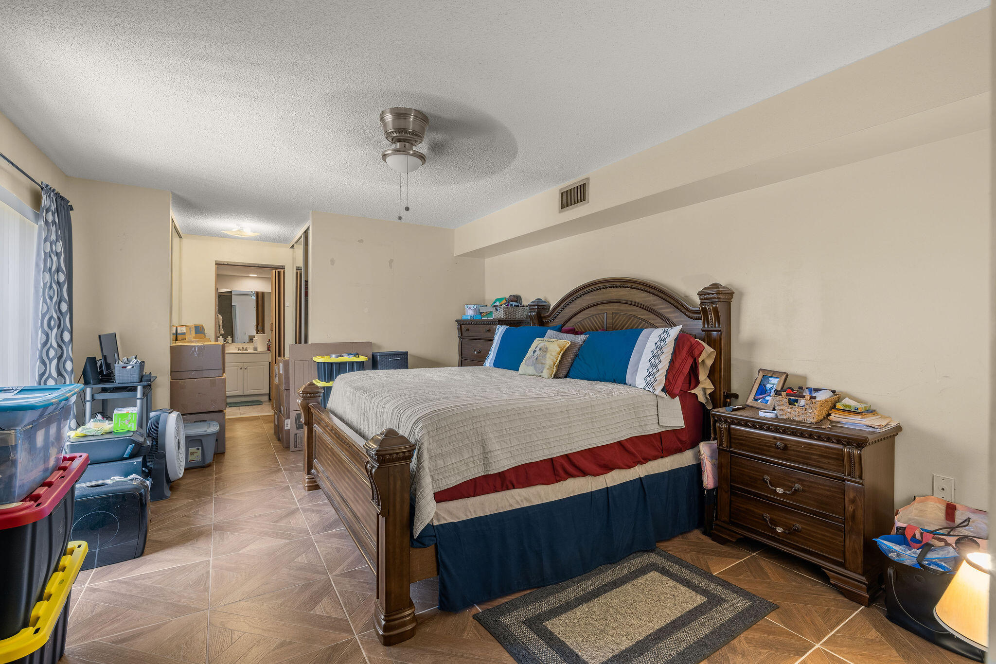 SHERWOOD LAKES - Residential