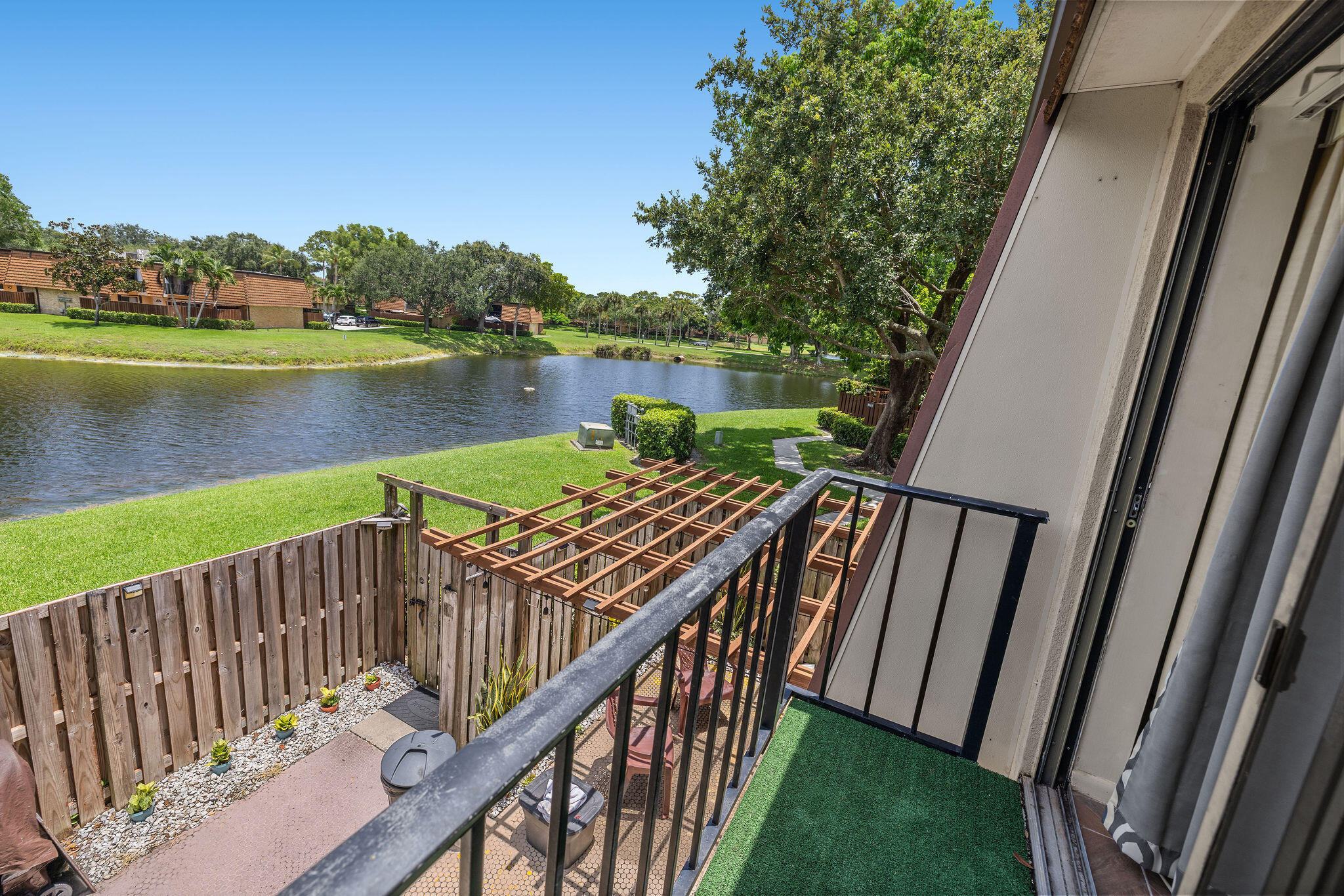 SHERWOOD LAKES - Residential
