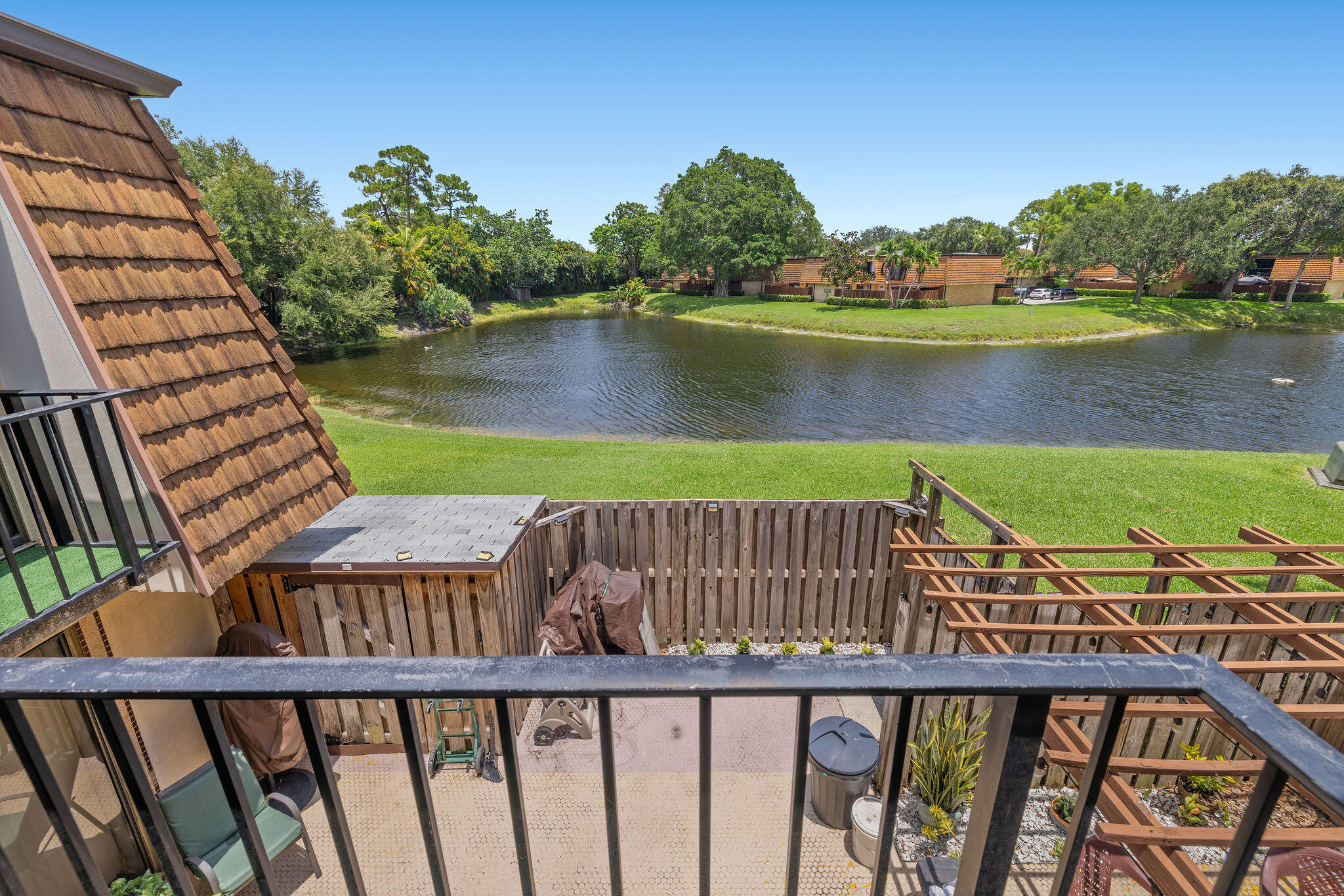 SHERWOOD LAKES - Residential