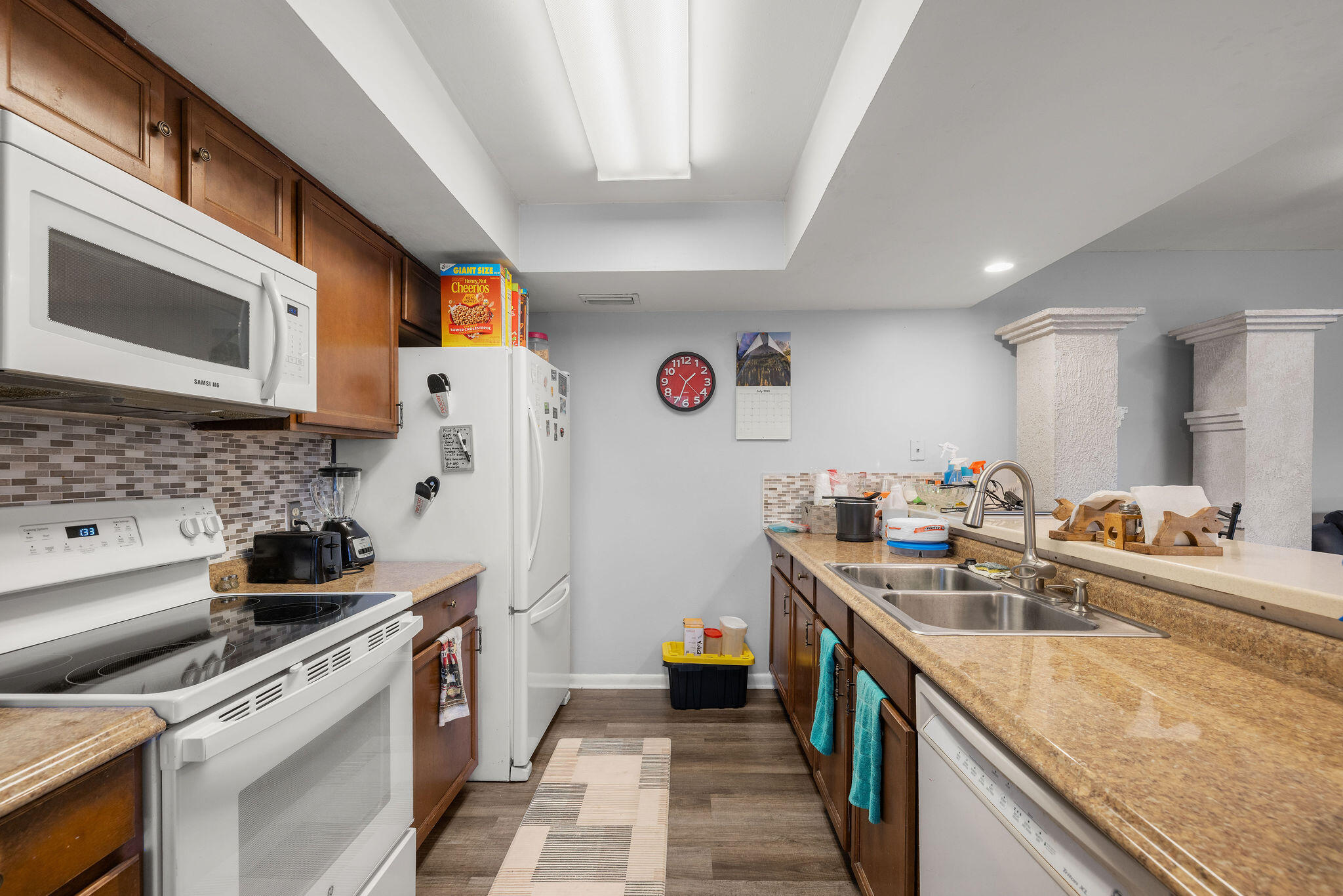 SHERWOOD LAKES - Residential