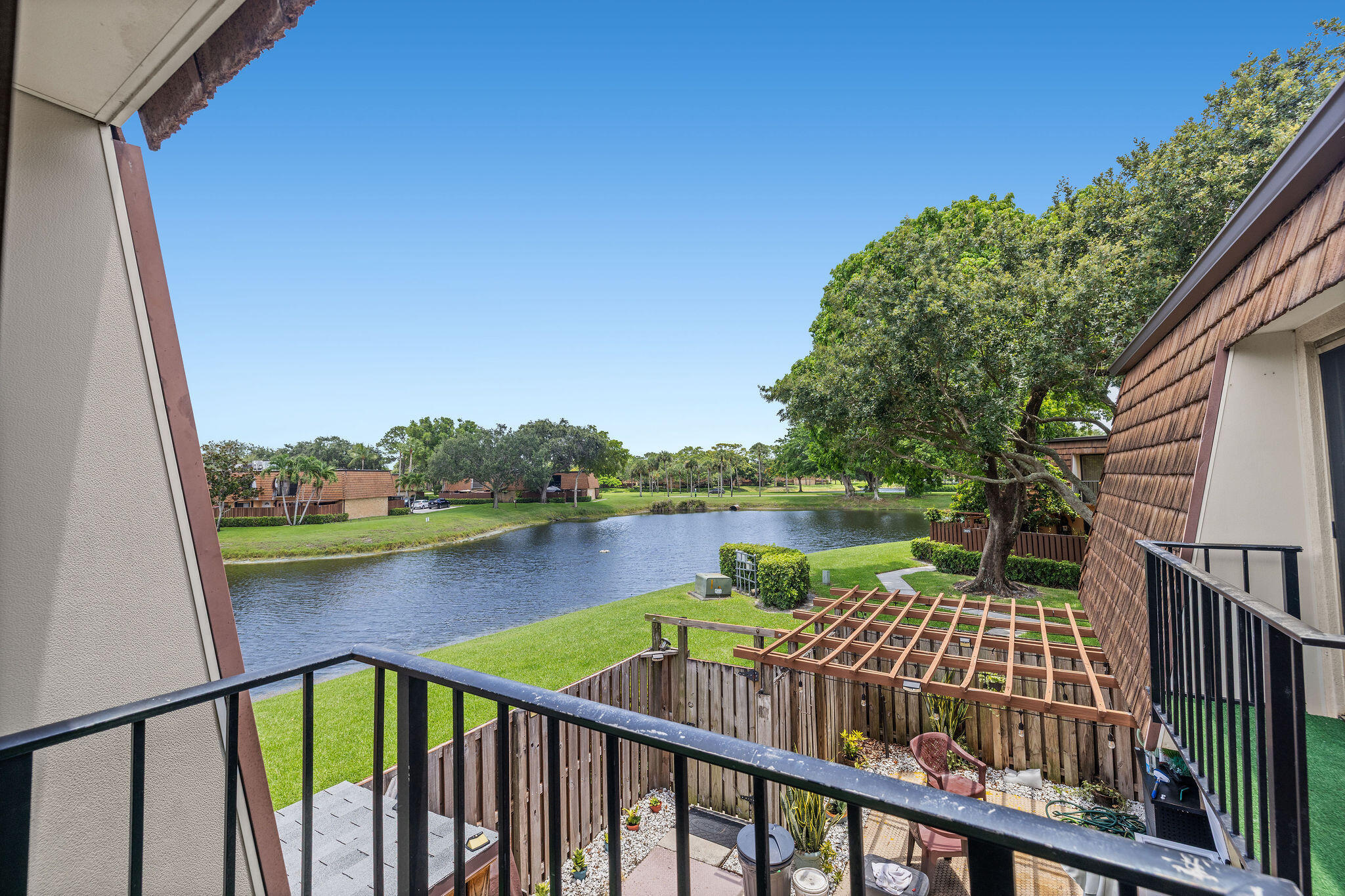 SHERWOOD LAKES - Residential
