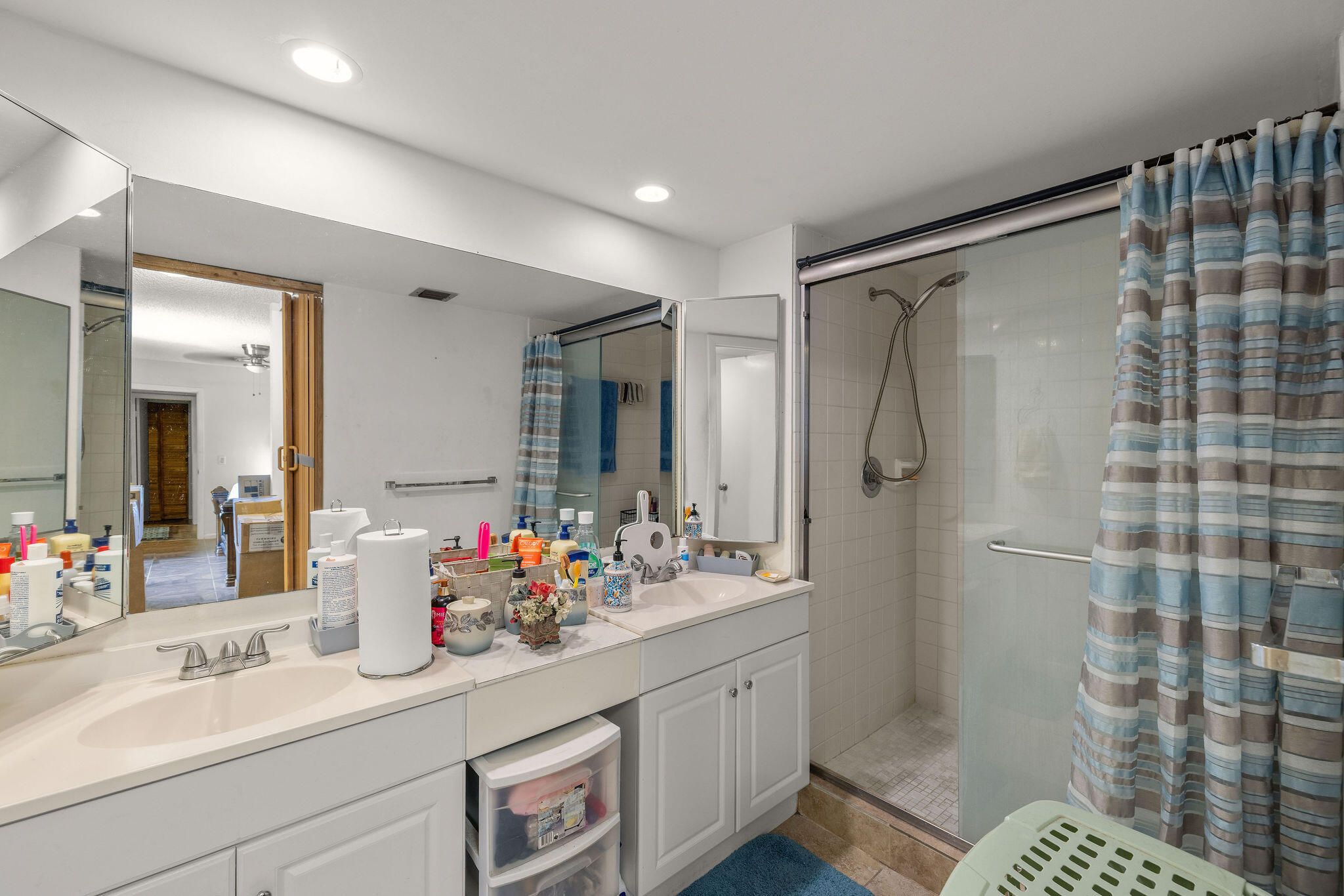 SHERWOOD LAKES - Residential