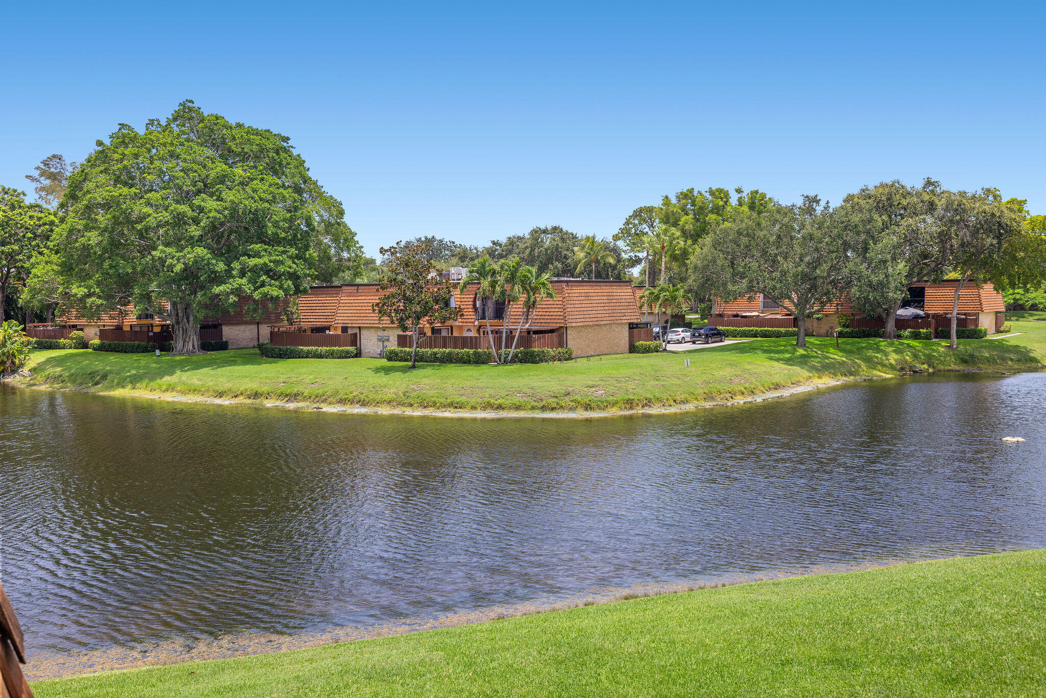 SHERWOOD LAKES - Residential