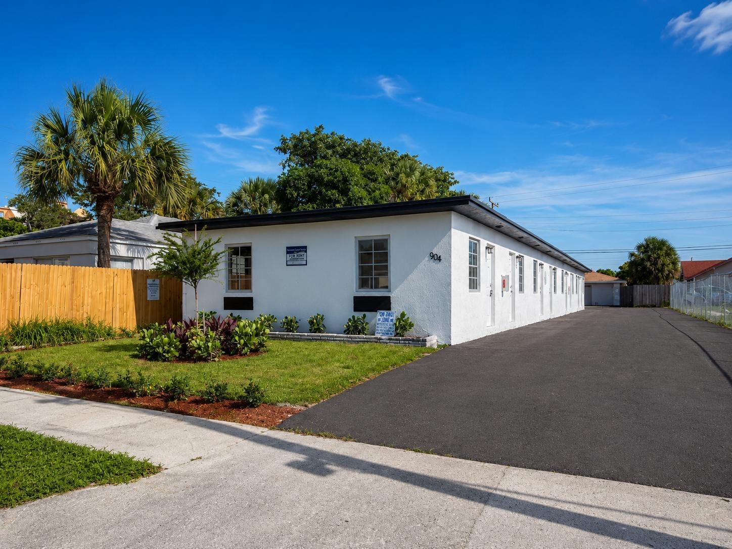 FRESHWATER ADD TO WPB - Residential Lease