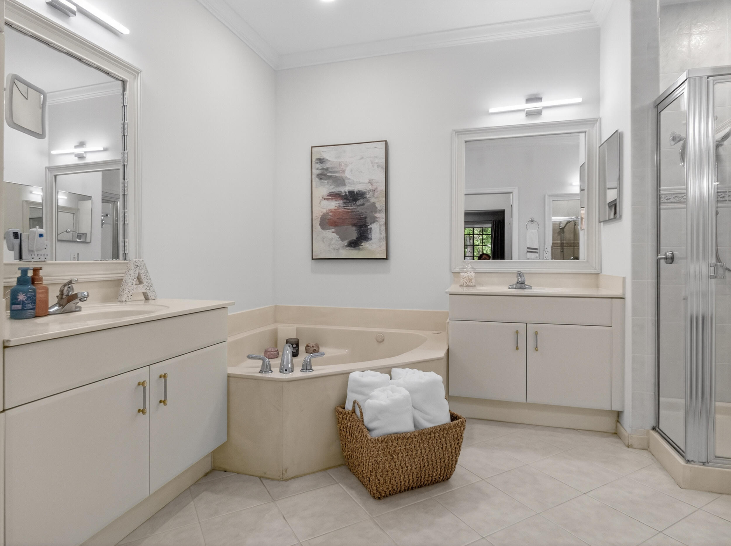 MARIPOSA POINTE - Residential