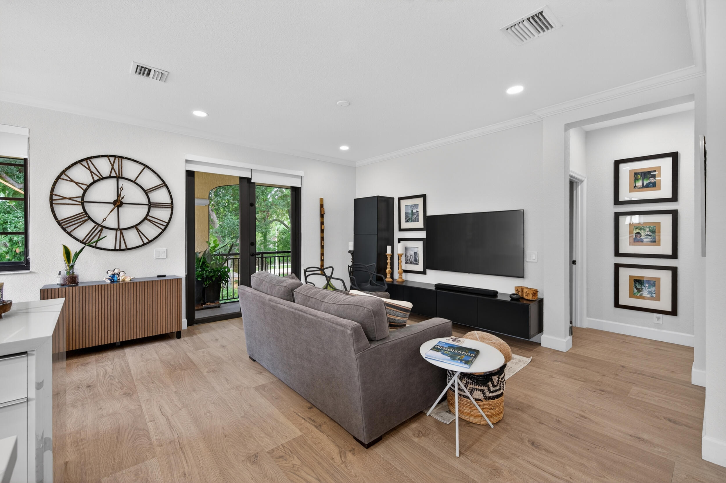 MARIPOSA POINTE - Residential