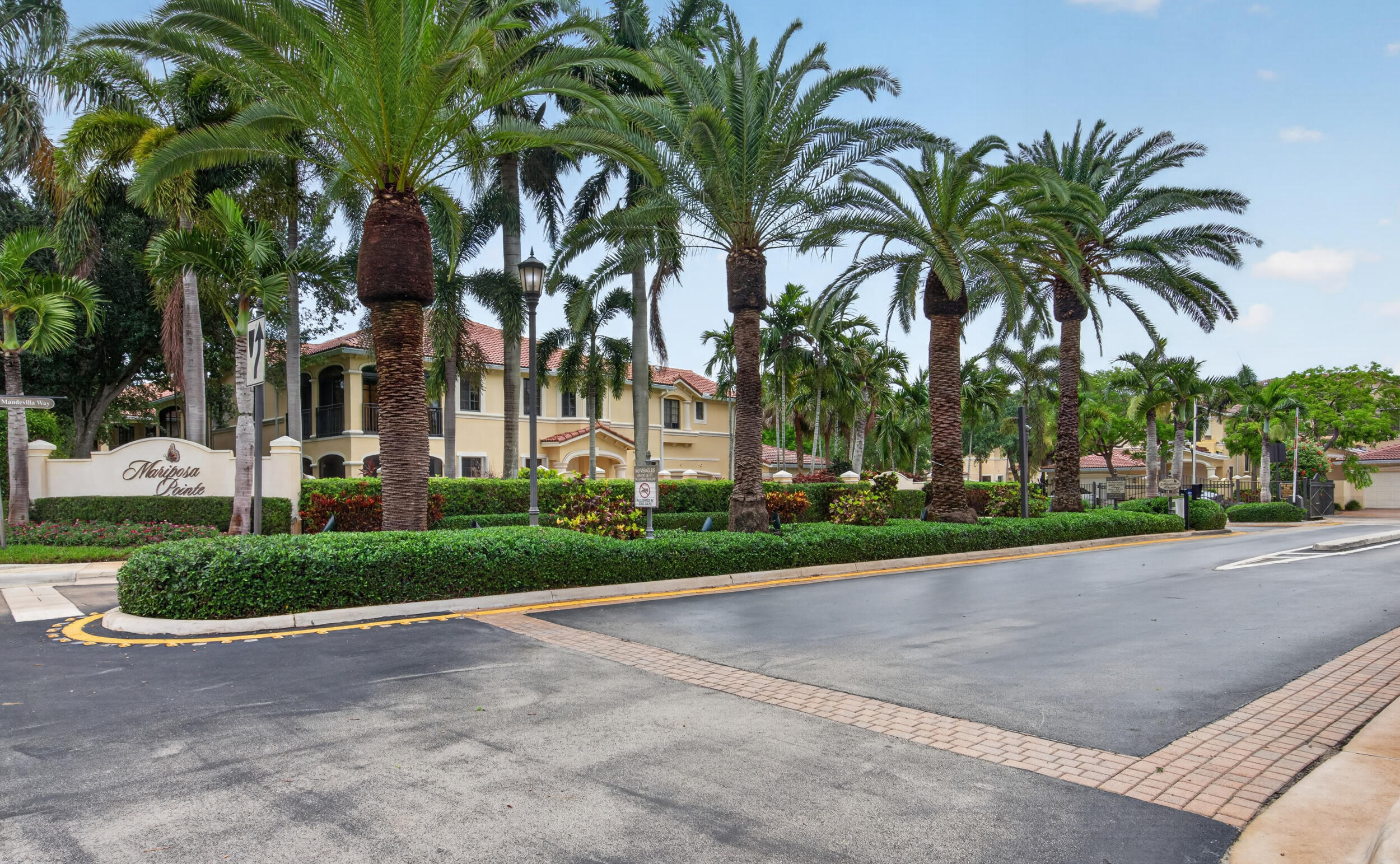 MARIPOSA POINTE - Residential