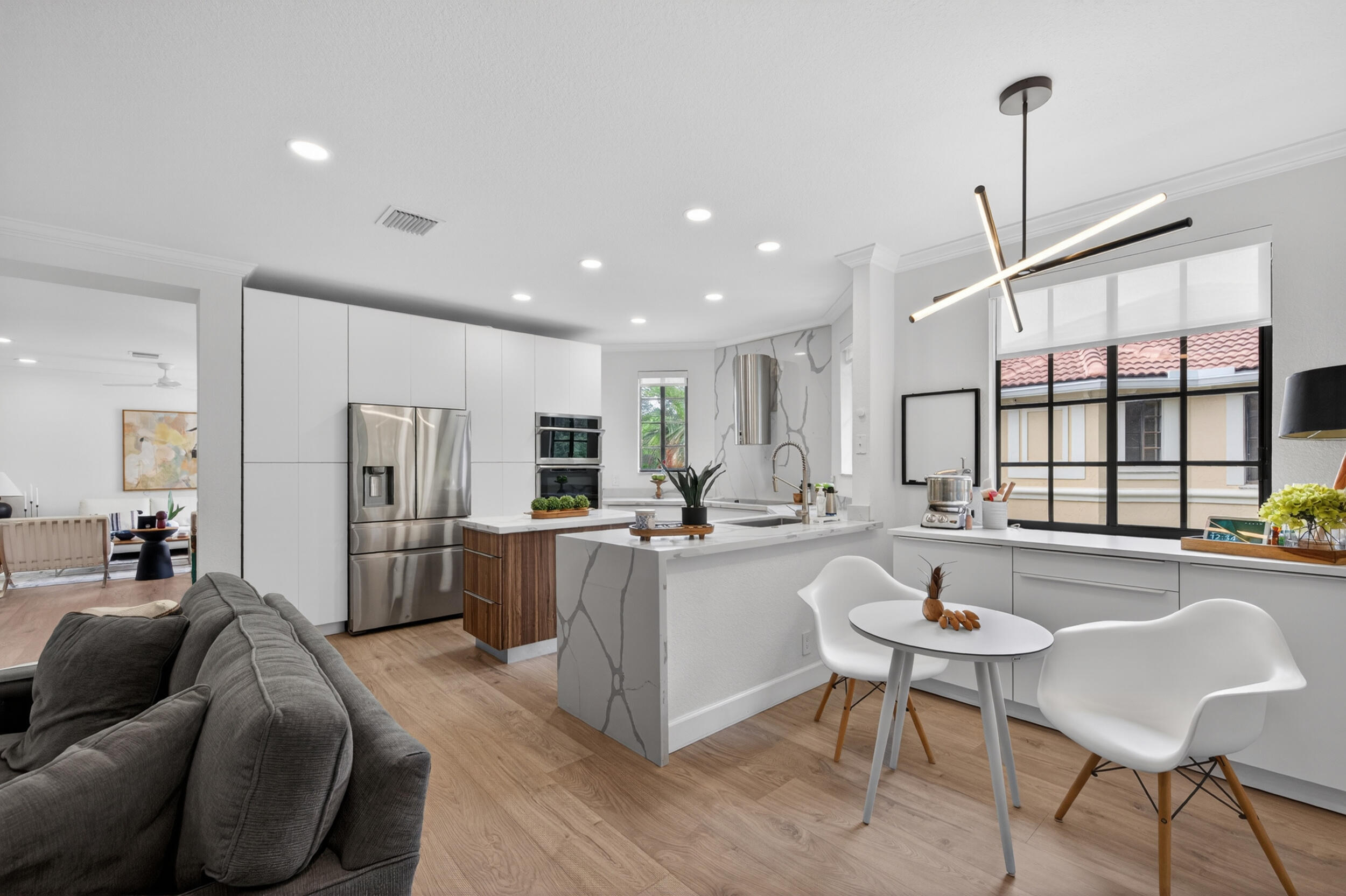 MARIPOSA POINTE - Residential