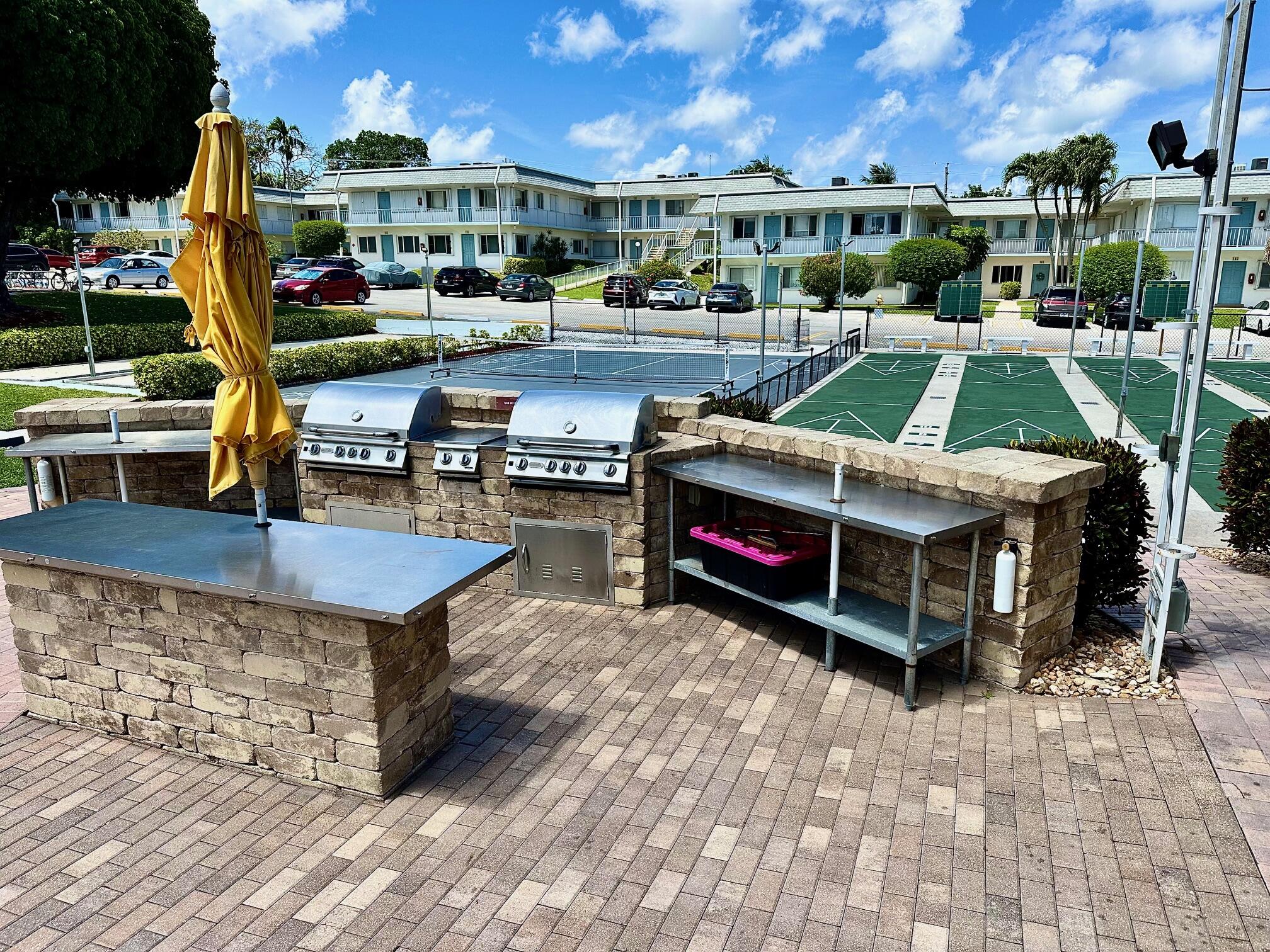 MURRY HILLS APT BLDG CONDO - Residential