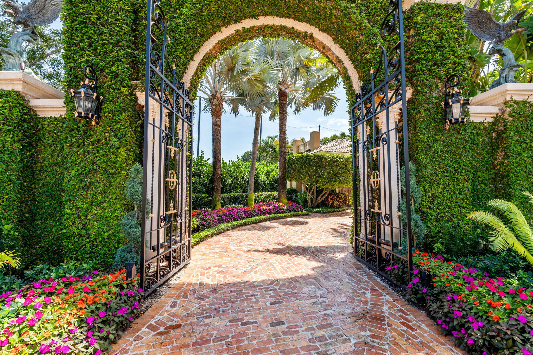 MIZNER LAKE ESTATES - Residential