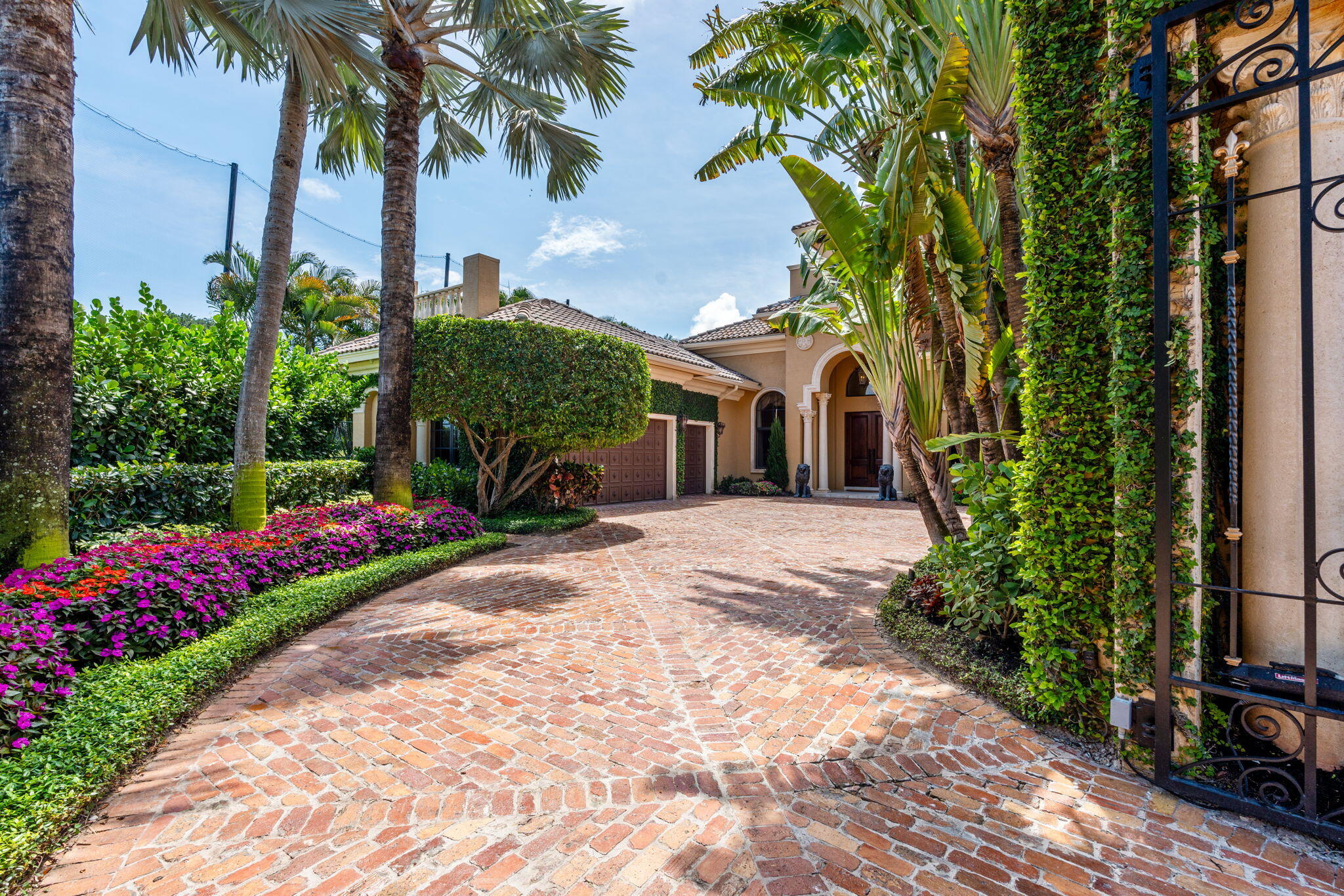 MIZNER LAKE ESTATES - Residential