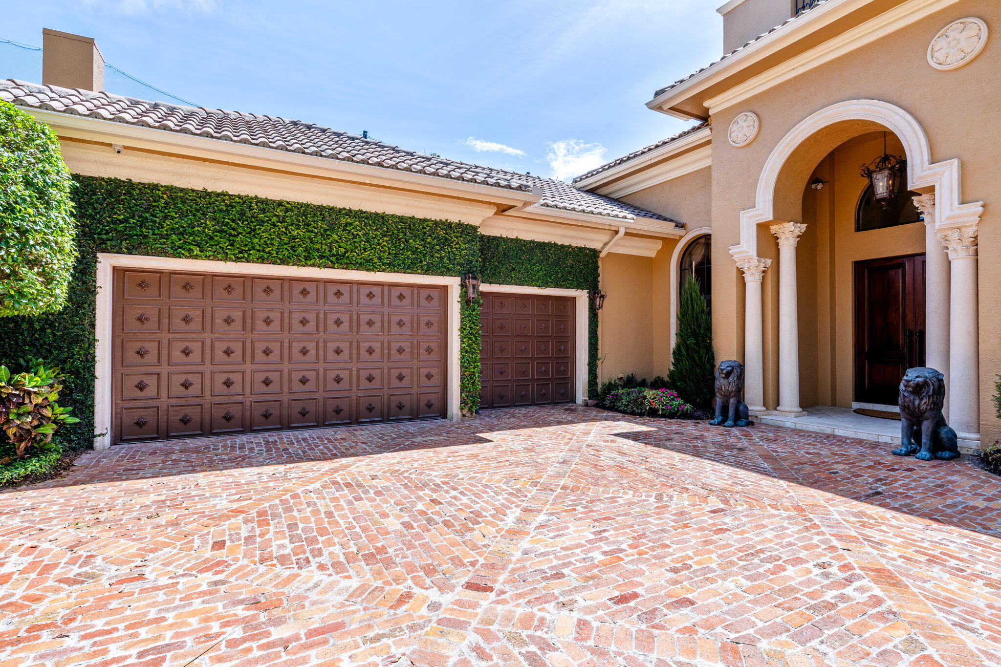 MIZNER LAKE ESTATES - Residential
