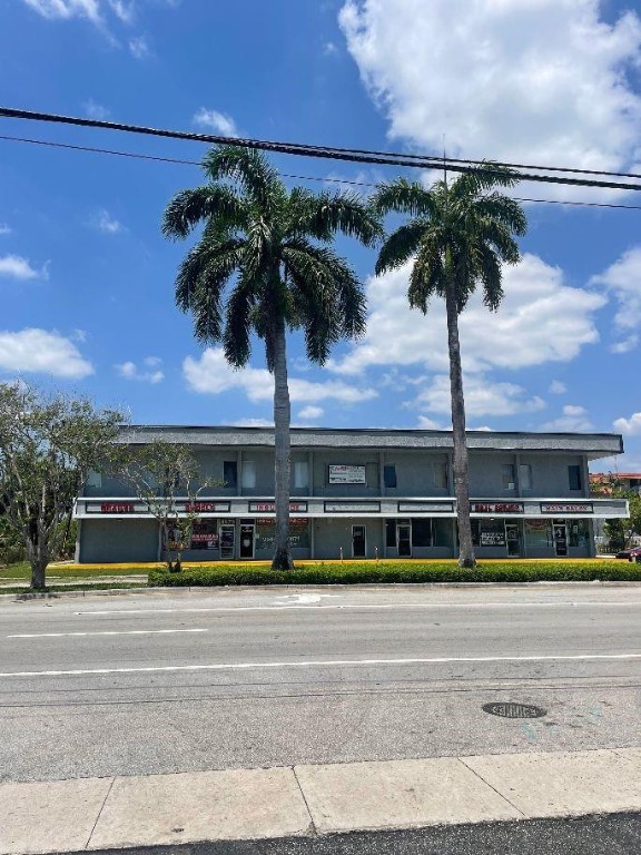 Entire top floor only (office Condo) approximate 5,000 sqf office space in process of converting to 17 executive suite that are all rented and producing positive (cash Cow) income.  Long term renters on a month to month lease. Nice location near to turnpike, i95, 595,  i75 also close to airport, beach and lots more.  Plans of multi-million-dollar development  next door and in the area. so, get in while you can and take advantage of the next wave of redevelopment.***Perfect for call center, rental income, large Flexible office space, etc This property has 4 separate folio number and can be sold individually by new owner. Special assessment already made to fix parking lot and fence (paid by seller.) ****Price reduce *** Price reduce*** price reduce***