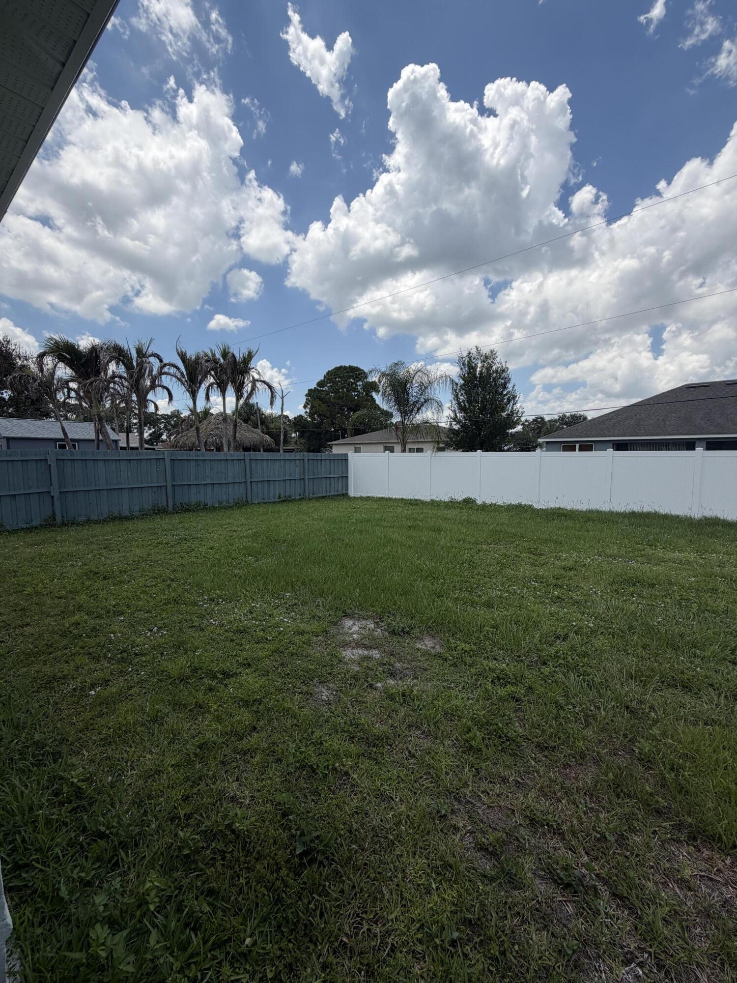 PORT ST LUCIE SECTION 25 - Residential Lease