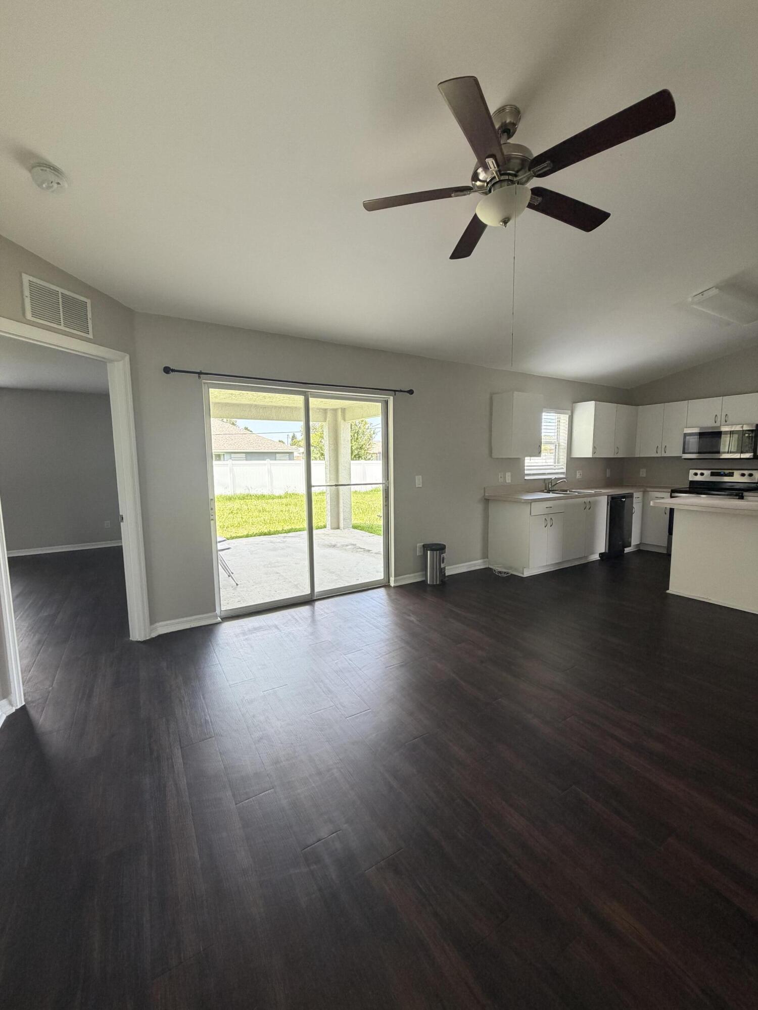 PORT ST LUCIE SECTION 25 - Residential Lease