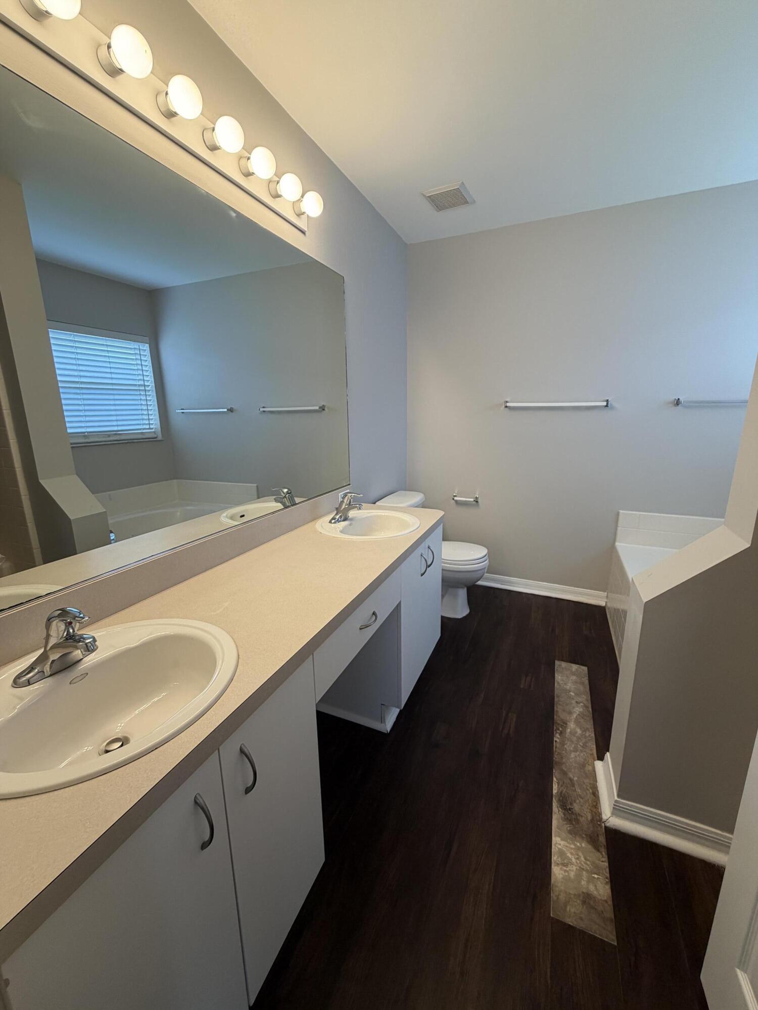 PORT ST LUCIE SECTION 25 - Residential Lease