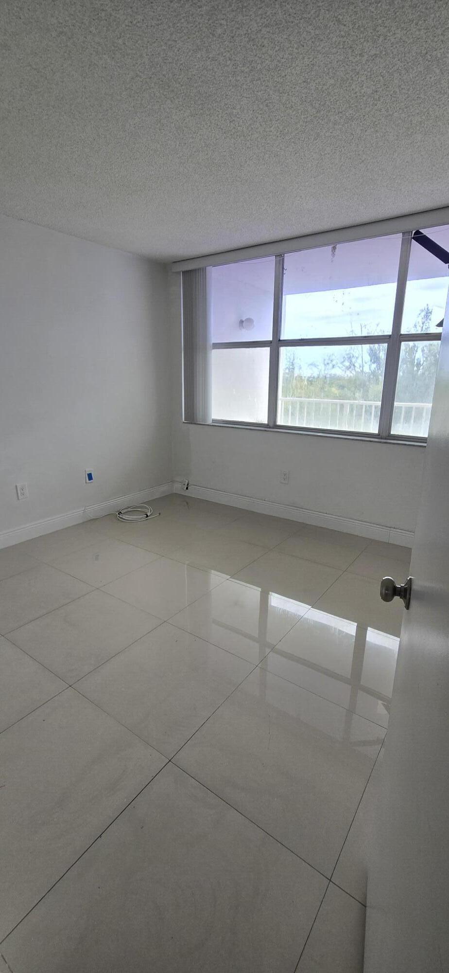 WILSHIRE CONDO - Residential