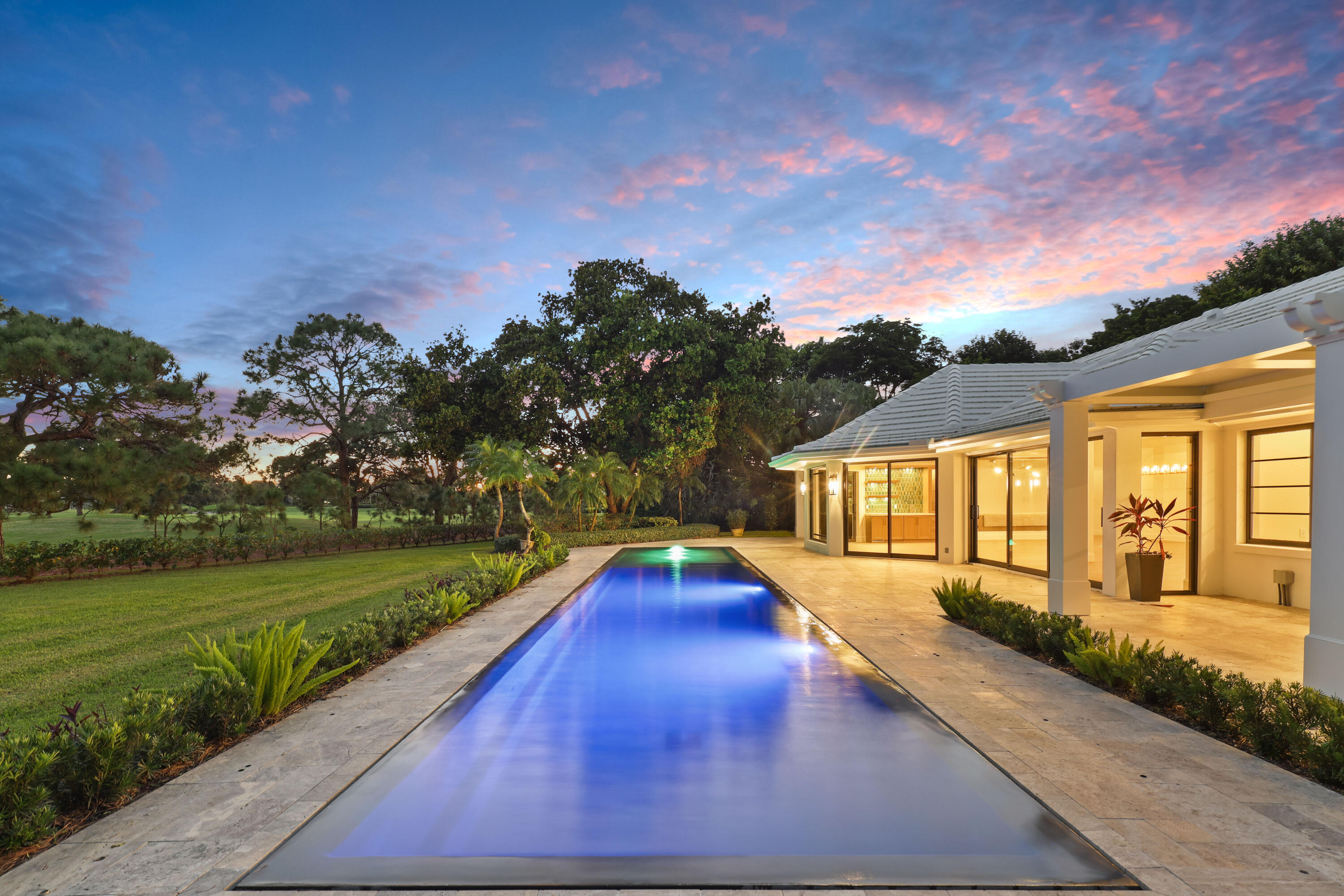 PAR CLUB CIRCLE UNIT 3 B VILLAGE OF GOLF ON AM-98 - Residential