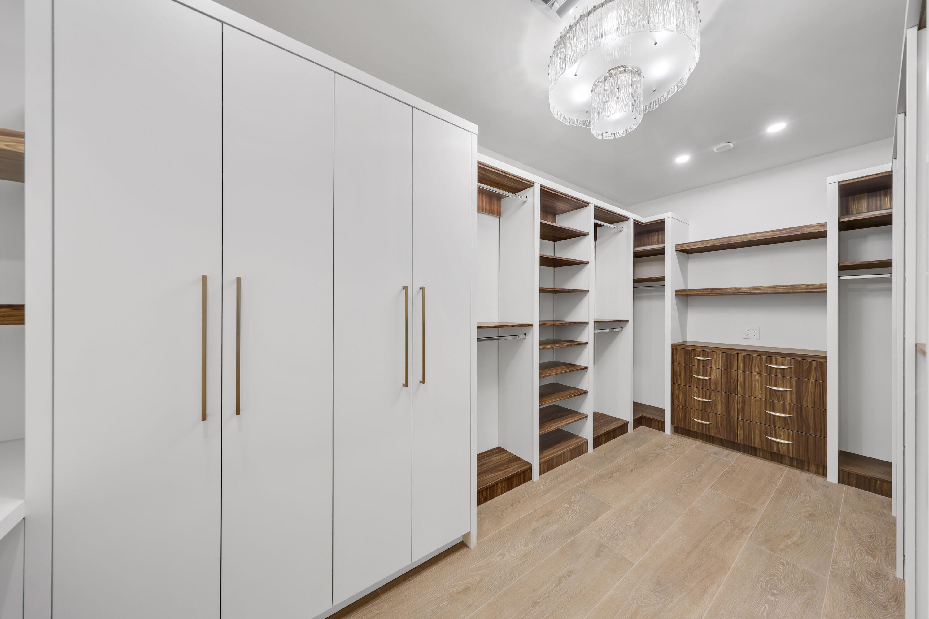 PAR CLUB CIRCLE UNIT 3 B VILLAGE OF GOLF ON AM-98 - Residential
