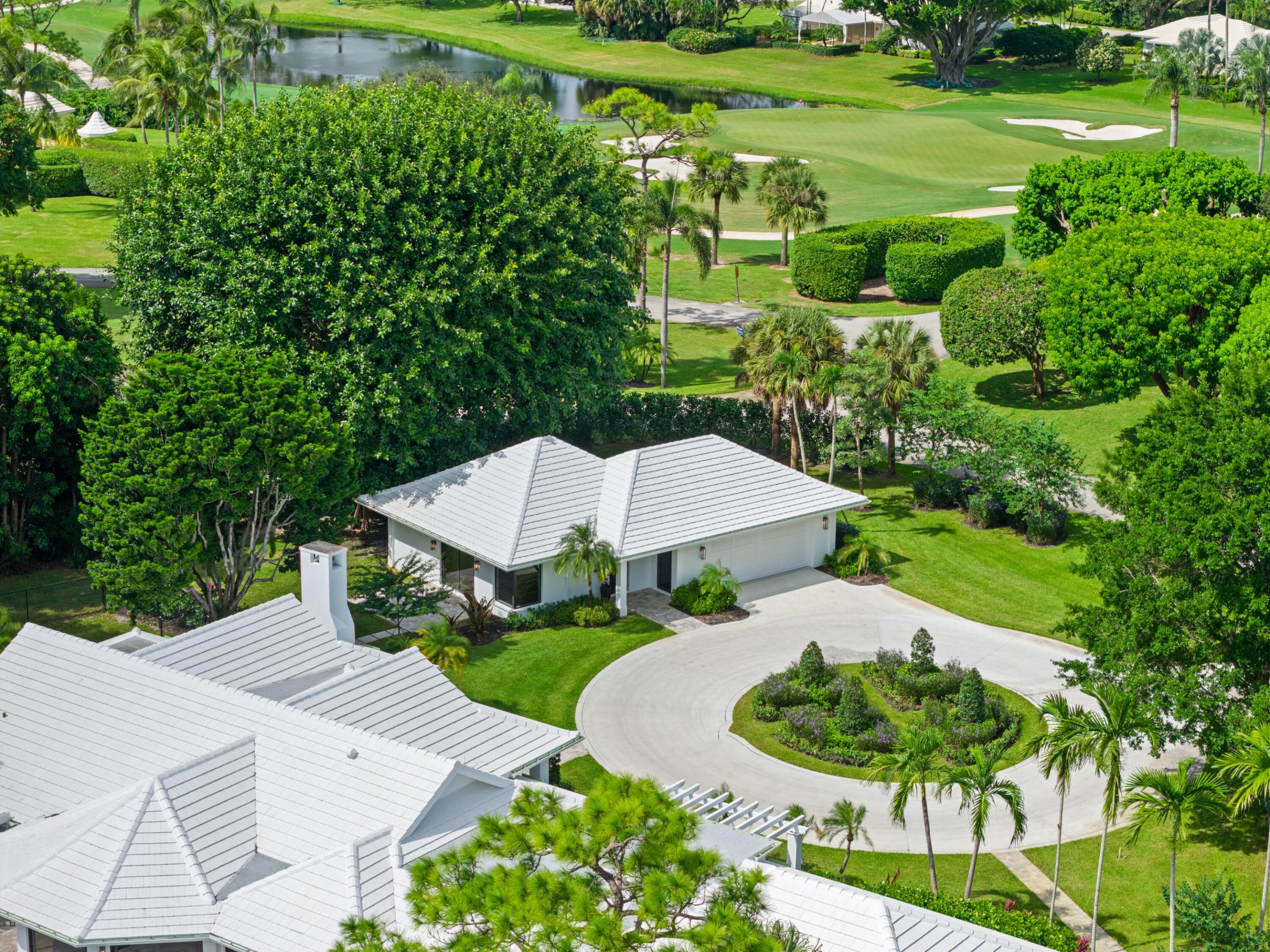 PAR CLUB CIRCLE UNIT 3 B VILLAGE OF GOLF ON AM-98 - Residential