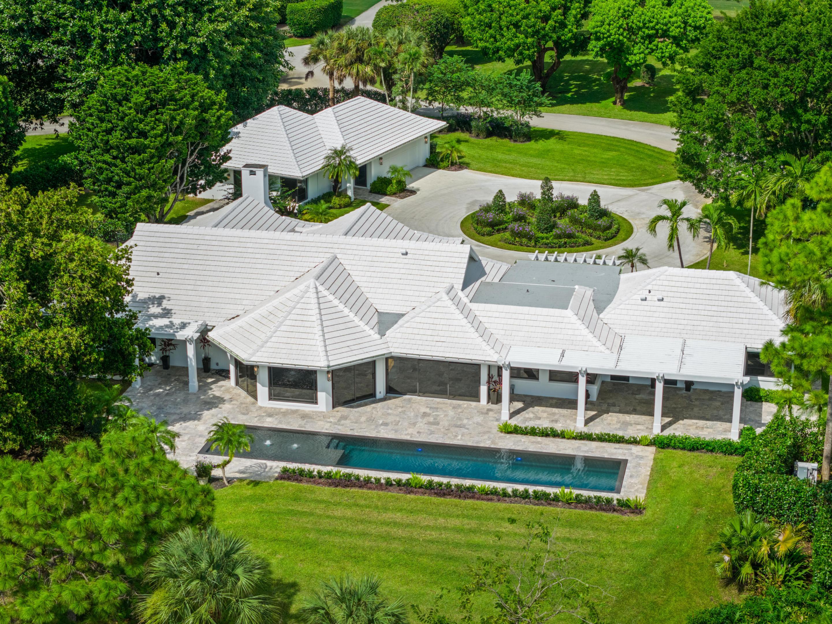 PAR CLUB CIRCLE UNIT 3 B VILLAGE OF GOLF ON AM-98 - Residential