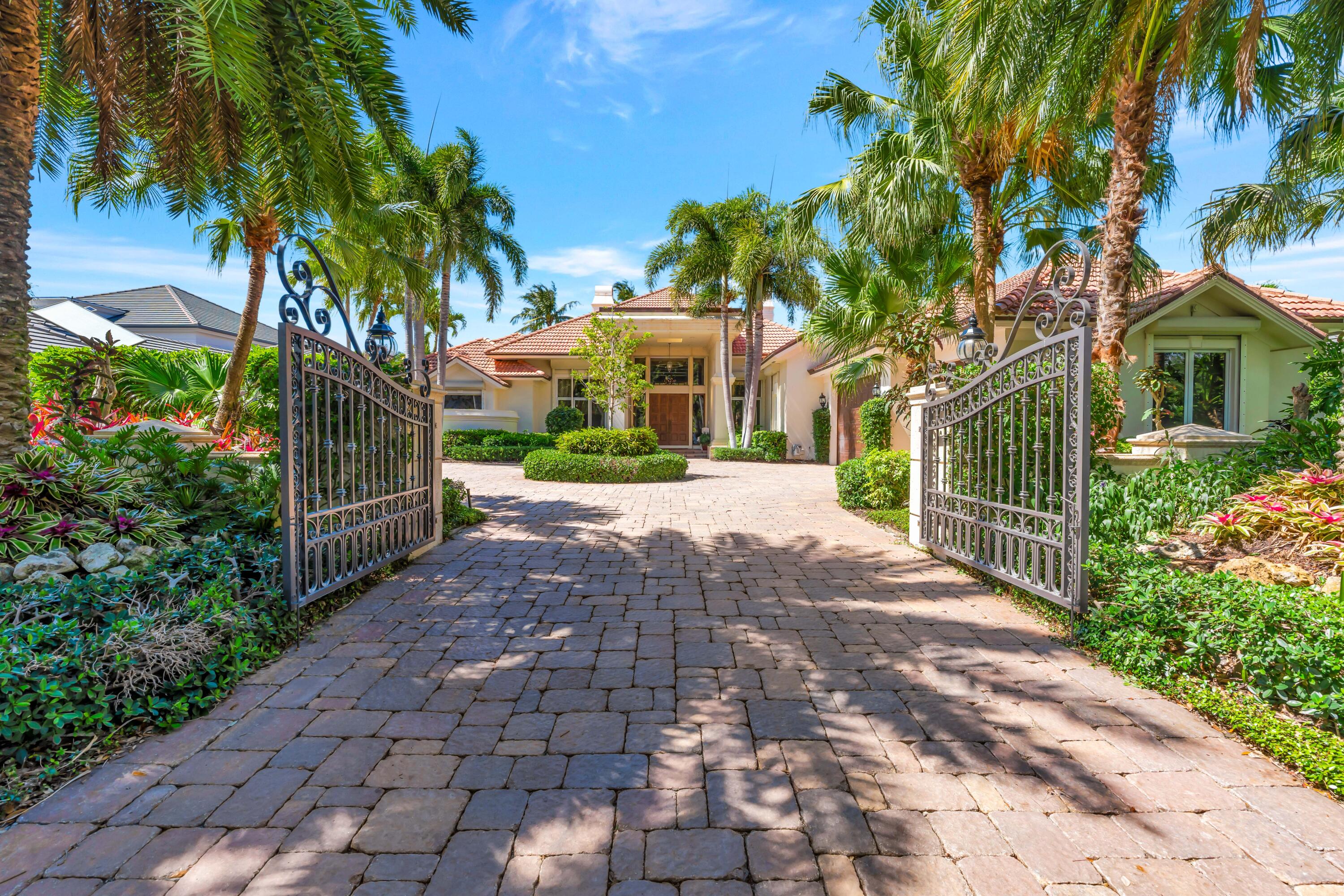 Admirals Cove - Residential
