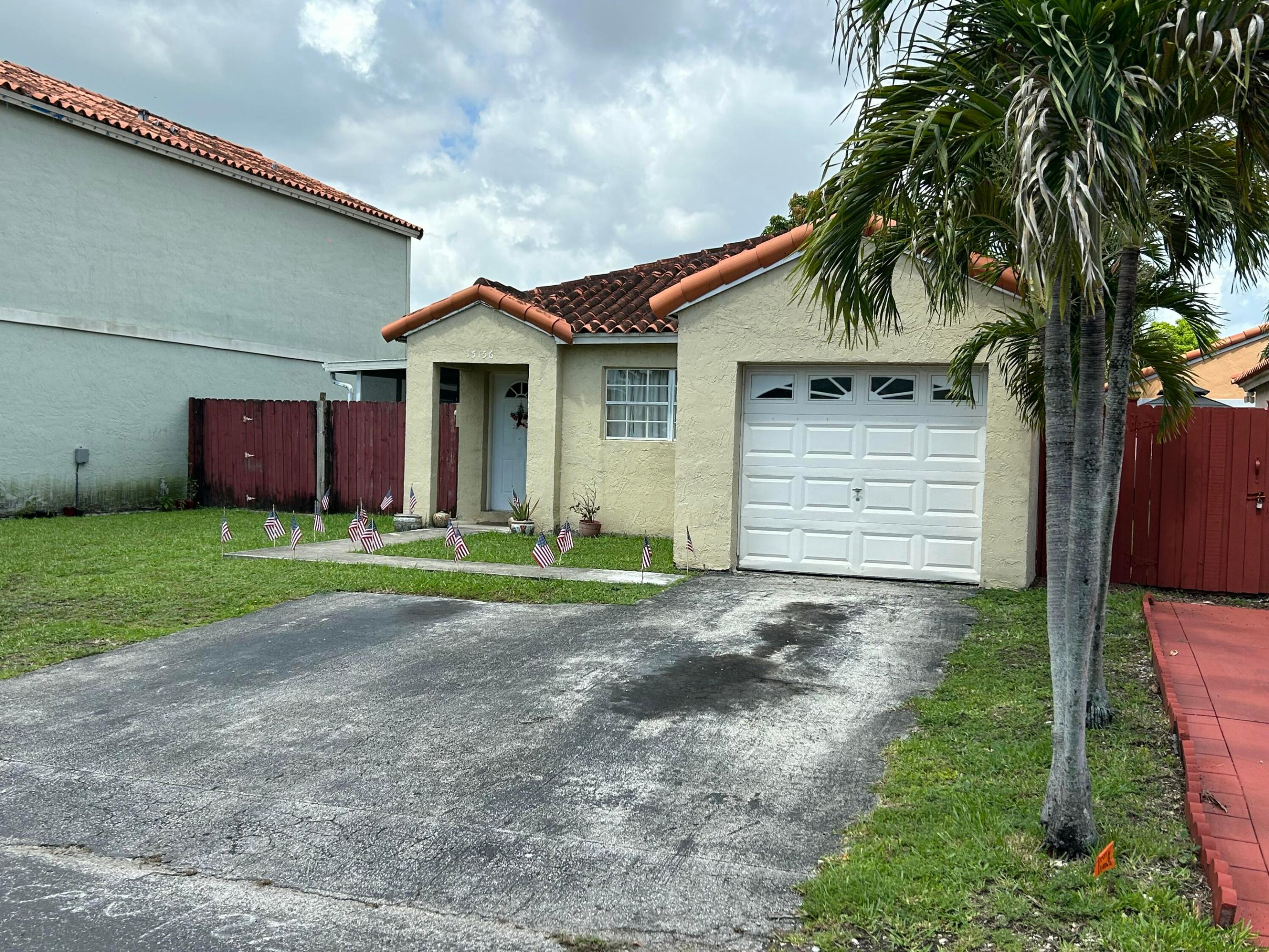 DEERWOOD ESTATES - Residential