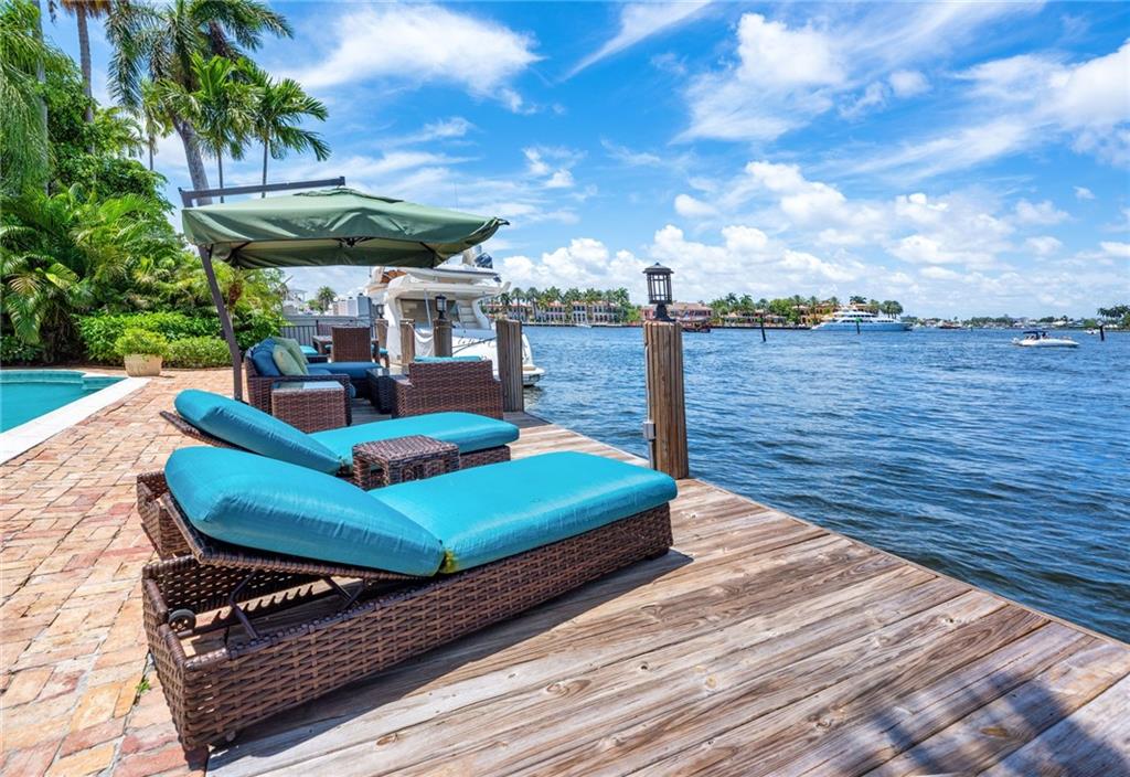 Las Olas Isles - Residential