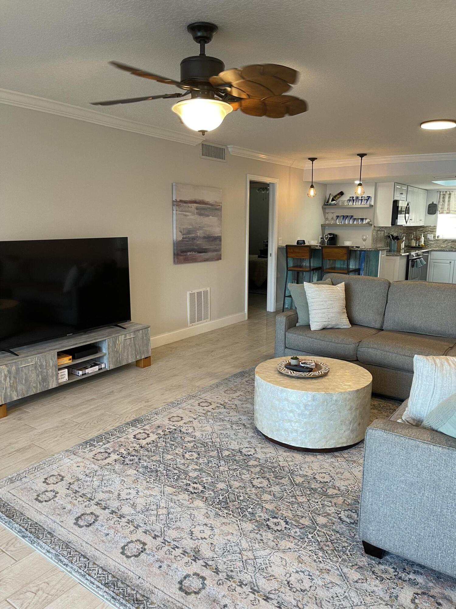 WILSHIRE WEST CONDOS - Residential Lease