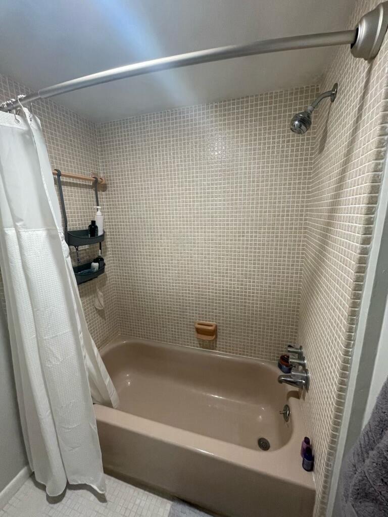 WILSHIRE WEST CONDOS - Residential Lease