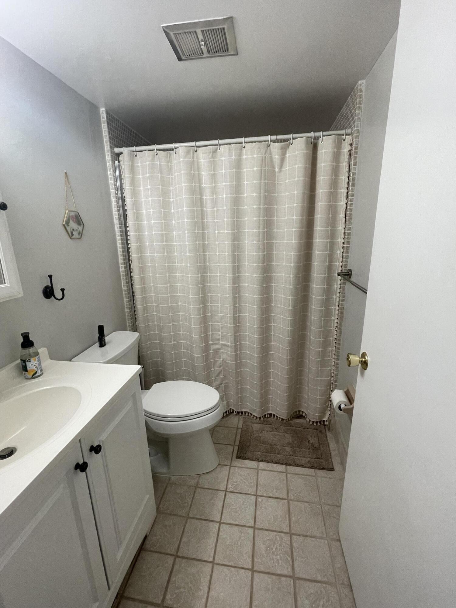 WILSHIRE WEST CONDOS - Residential Lease