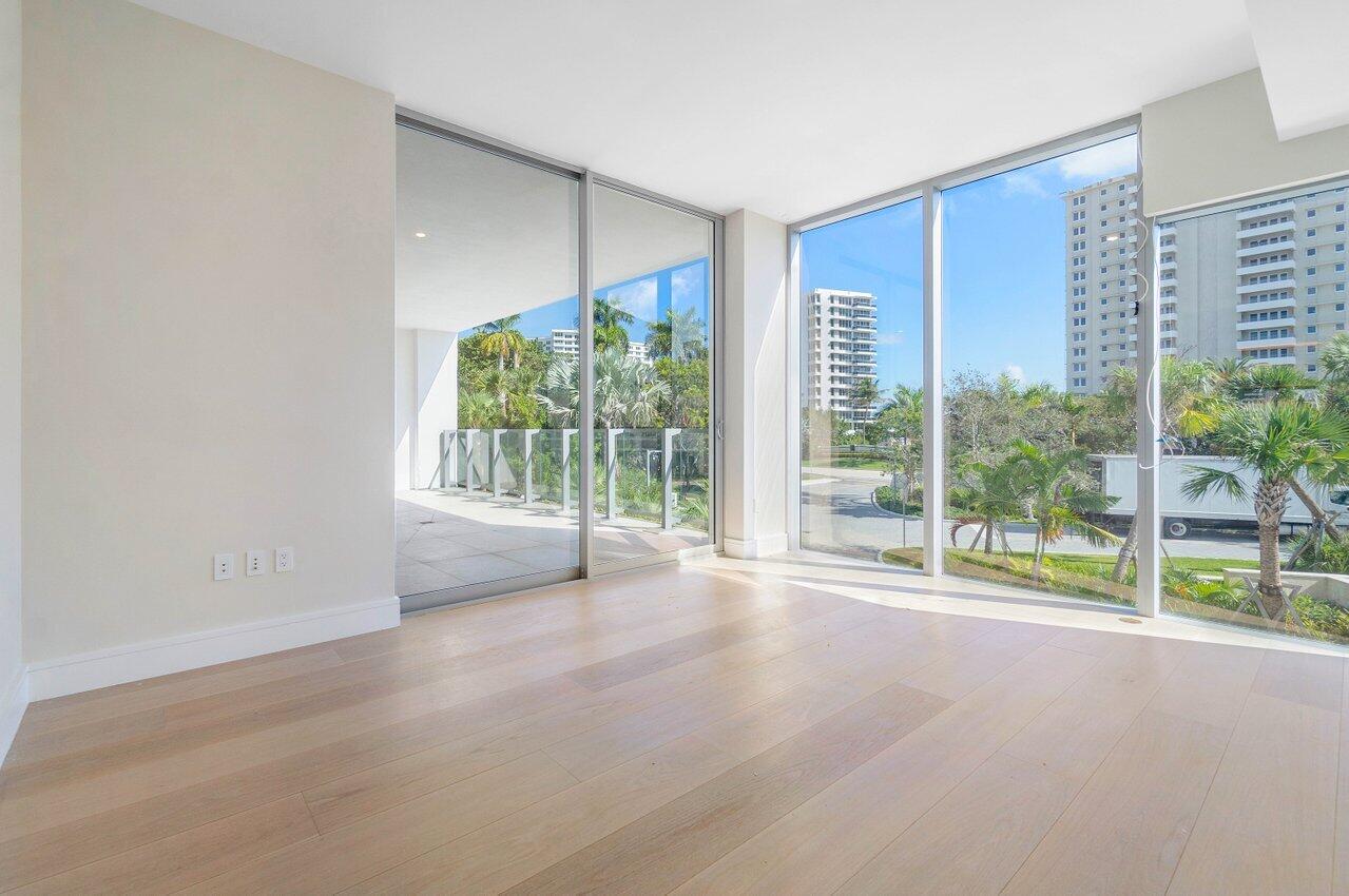 BOCA BEACH RESIDENCES - Residential