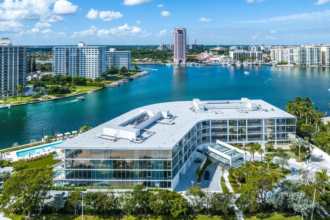 BOCA BEACH RESIDENCES - Residential