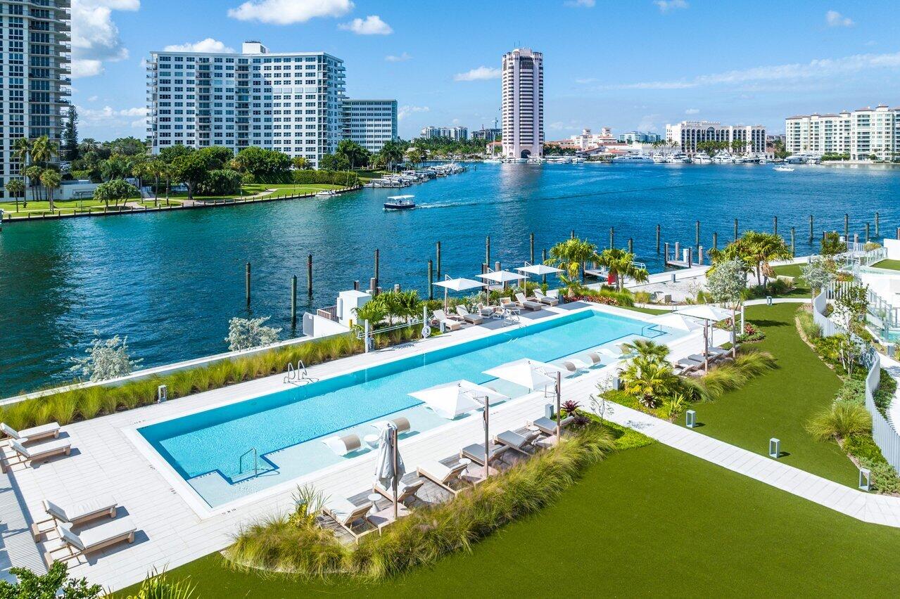 BOCA BEACH RESIDENCES - Residential