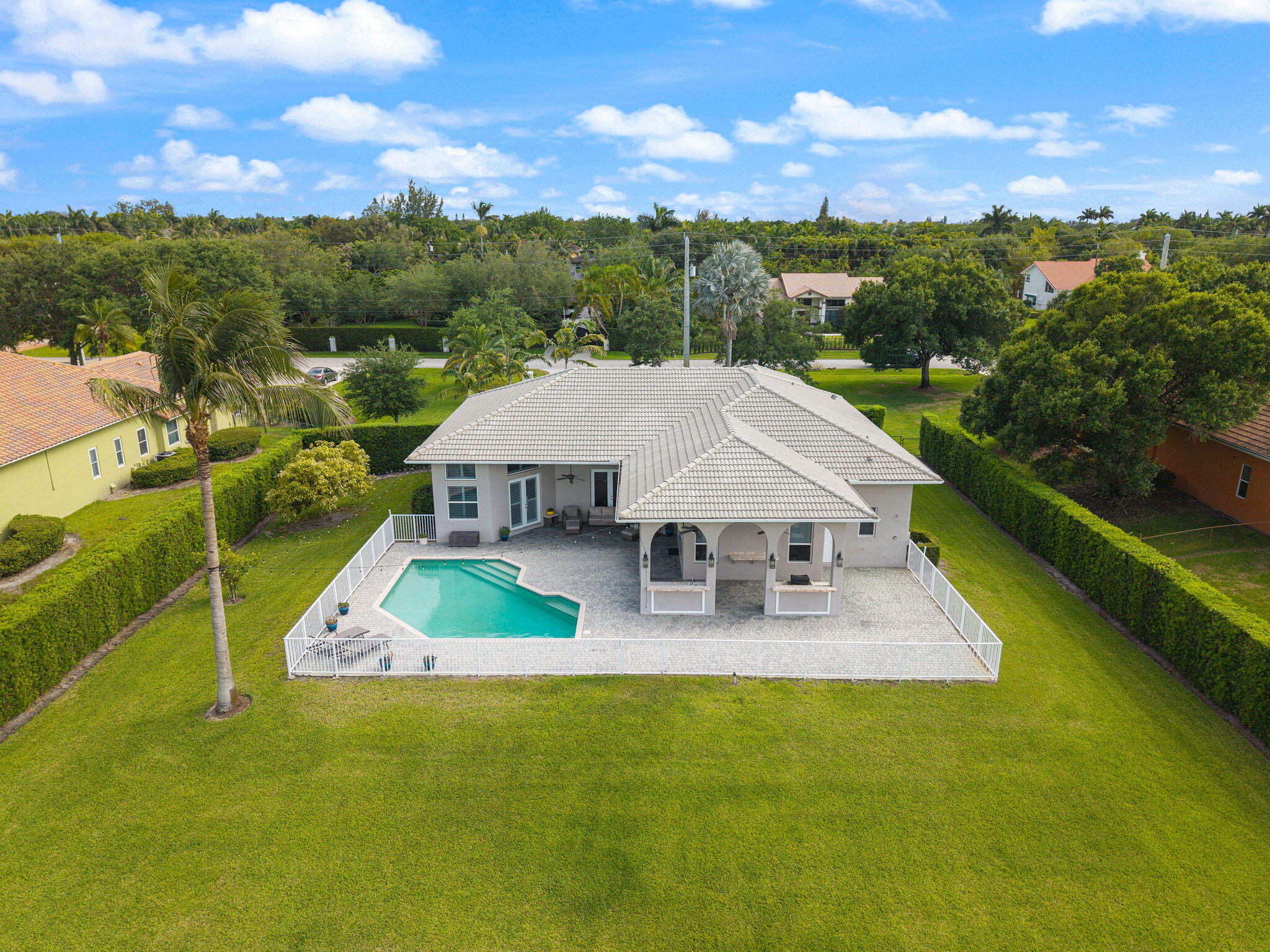 SECLUDED ACRES - Residential