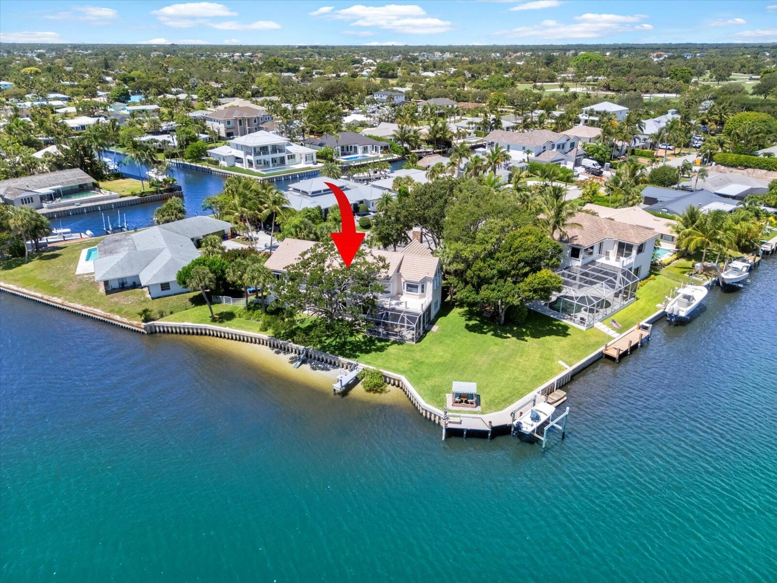 COUNTRY CLUB POINT - Residential